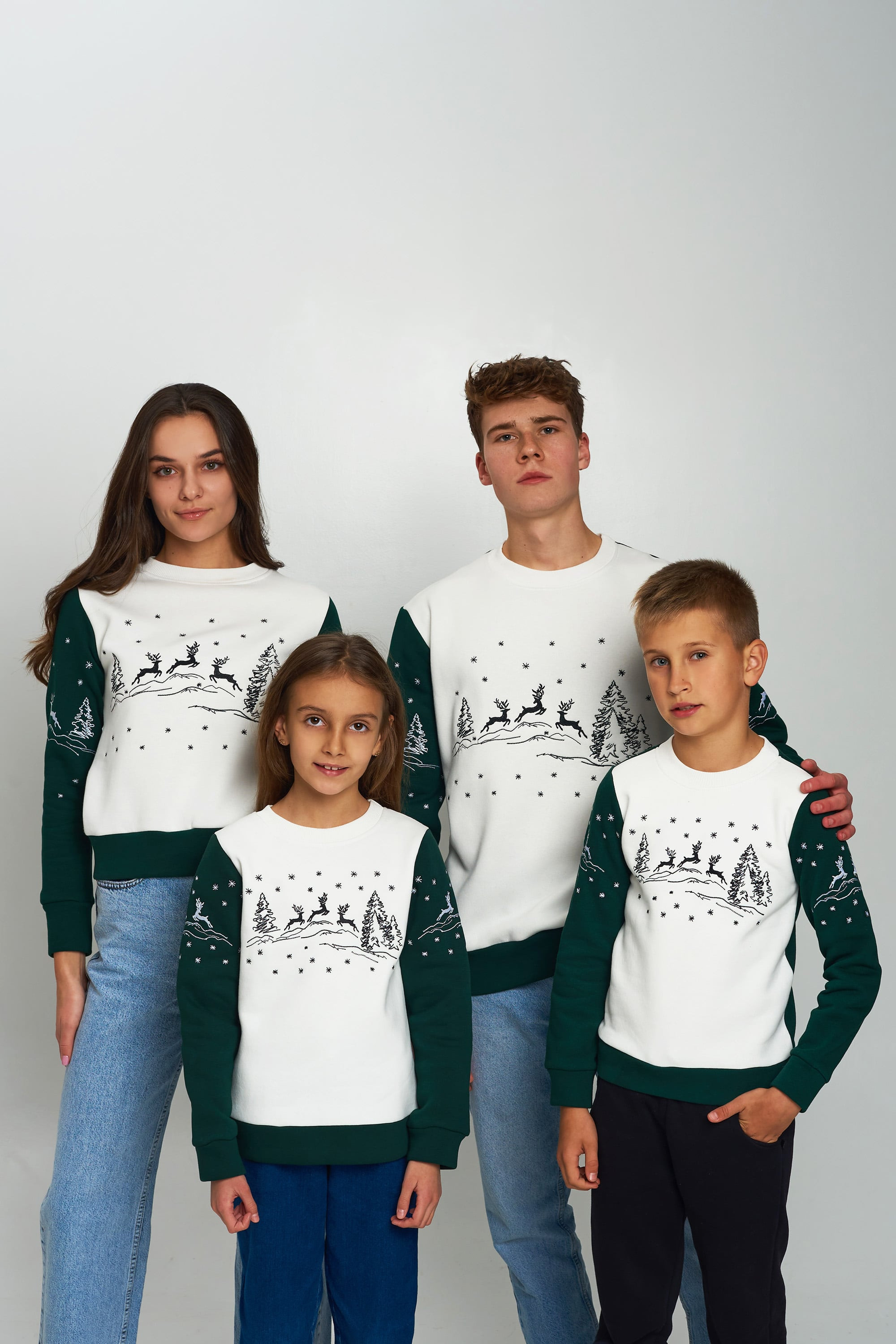 Family Christmas sweatshots green