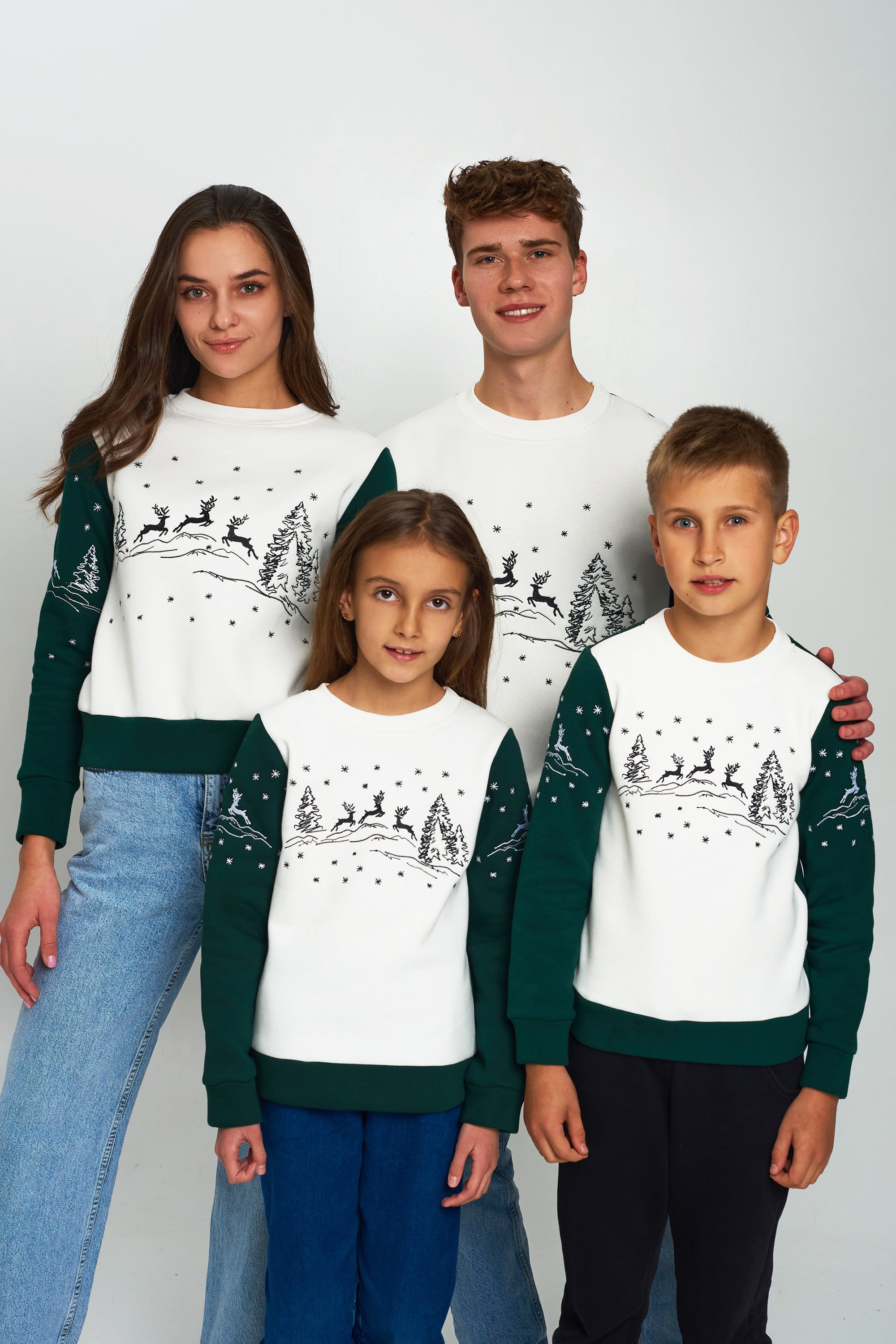 Family Christmas sweatshots green