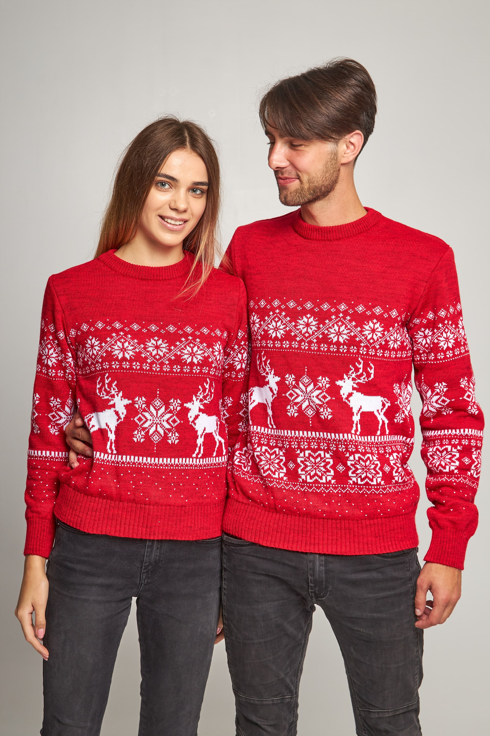 New Year's sweaters for two snowflakes with deer red