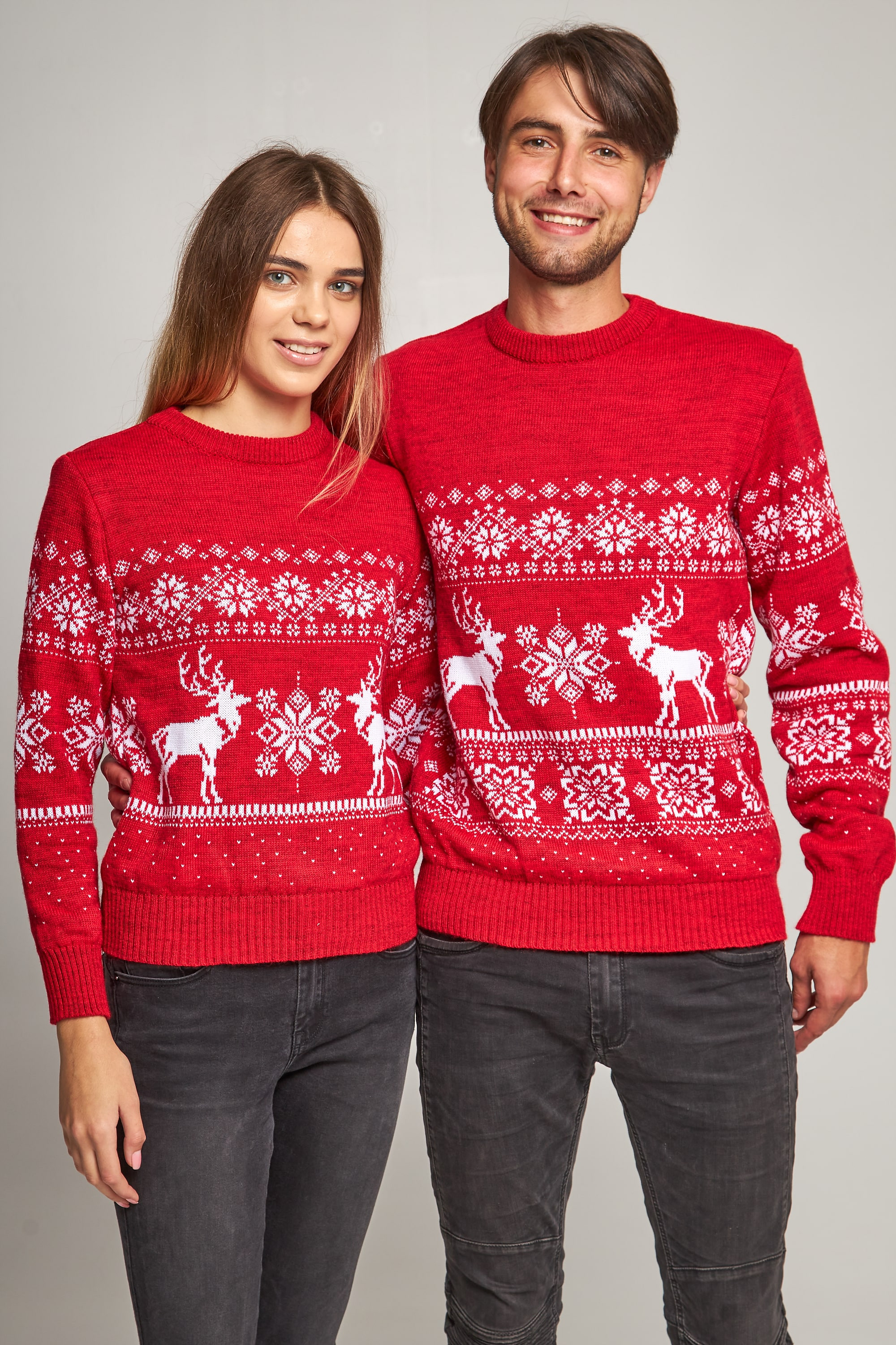 New Year's sweaters for two snowflakes with deer red