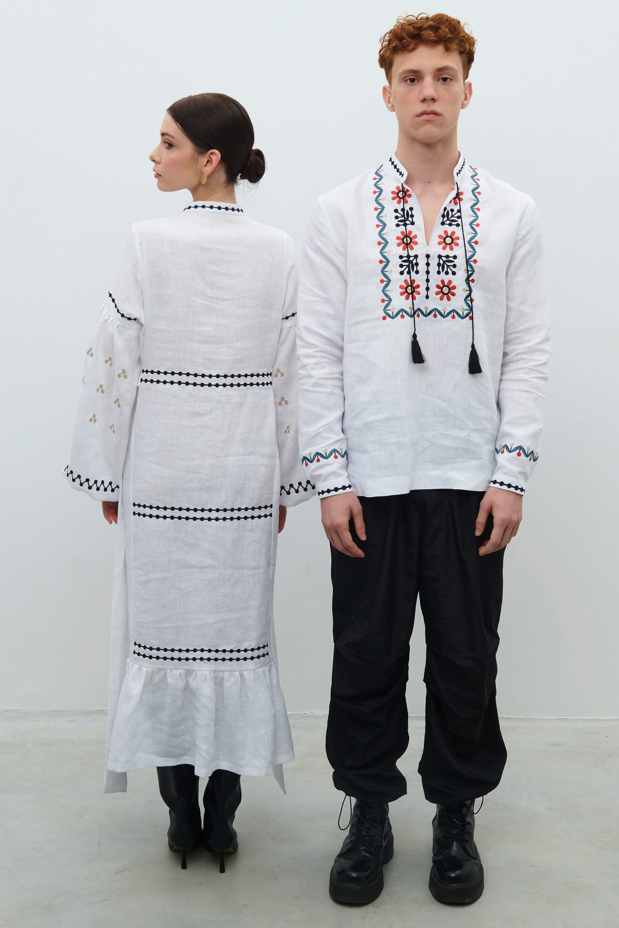 Men's shirt and long embroidered white silk dress Rozkvyt