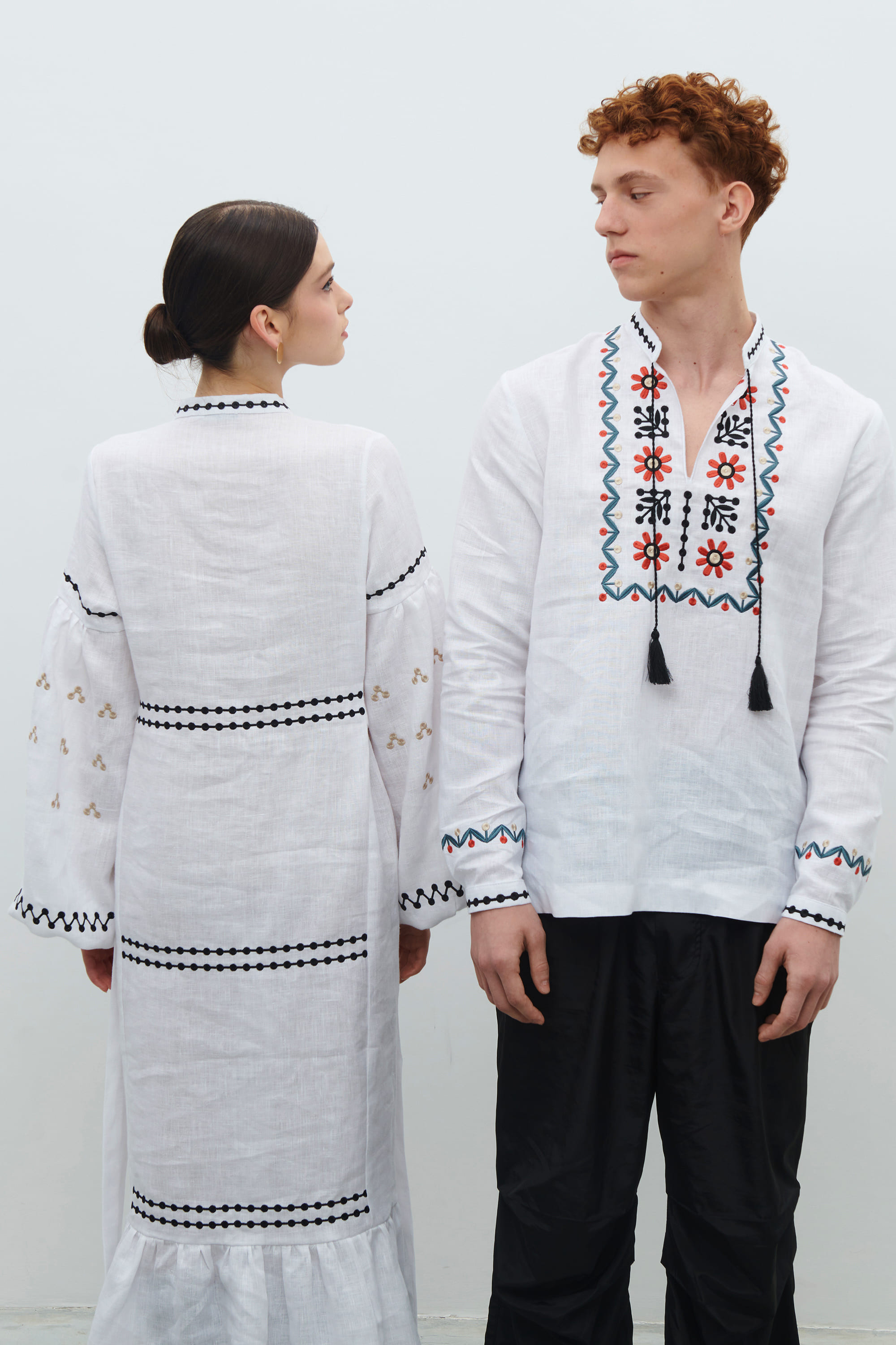 Men's shirt and long embroidered white silk dress Rozkvyt
