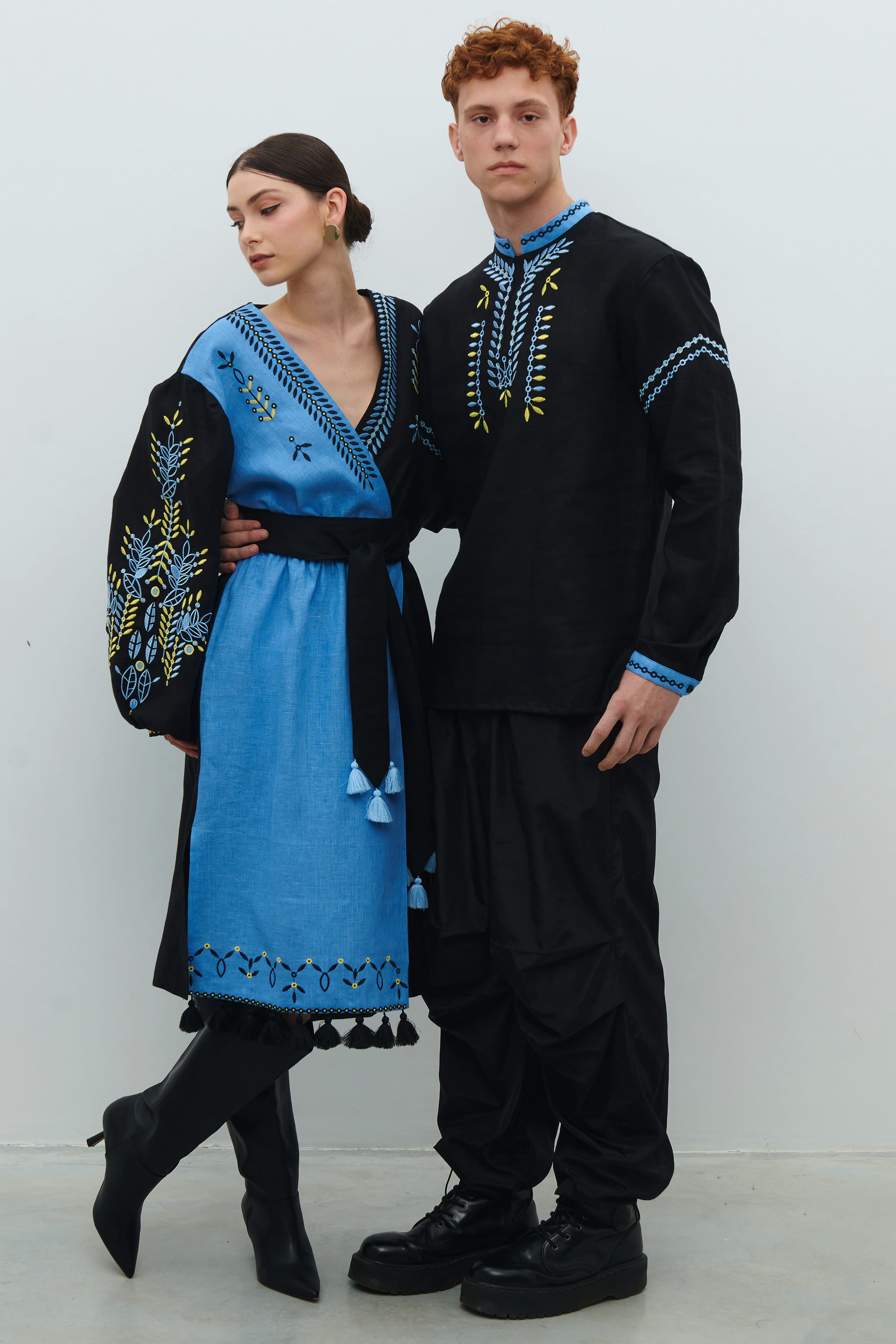 Men's embroidered jackets and women's embroidered dress Rye 2