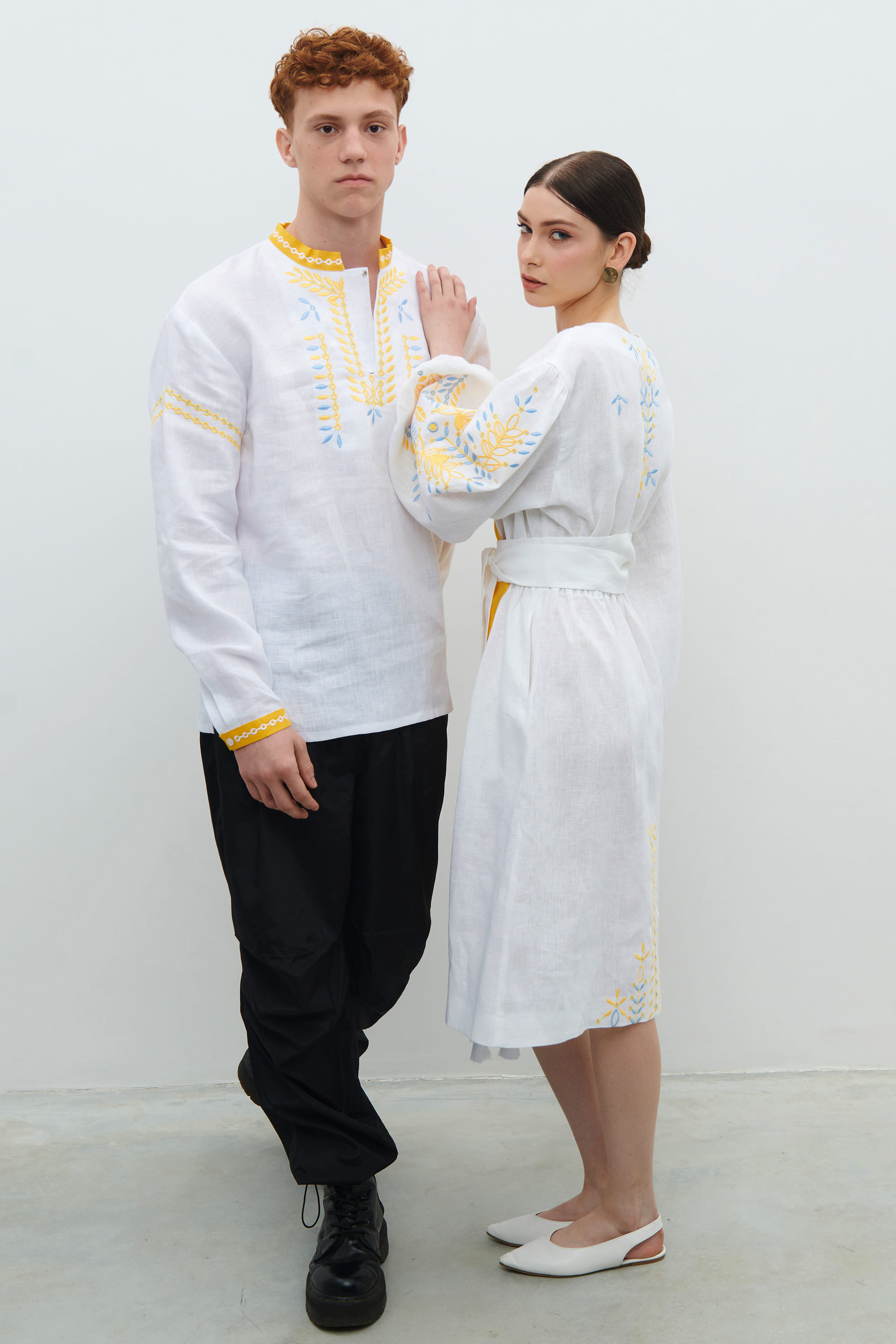 Men's shirt and women's embroidered dress Rye