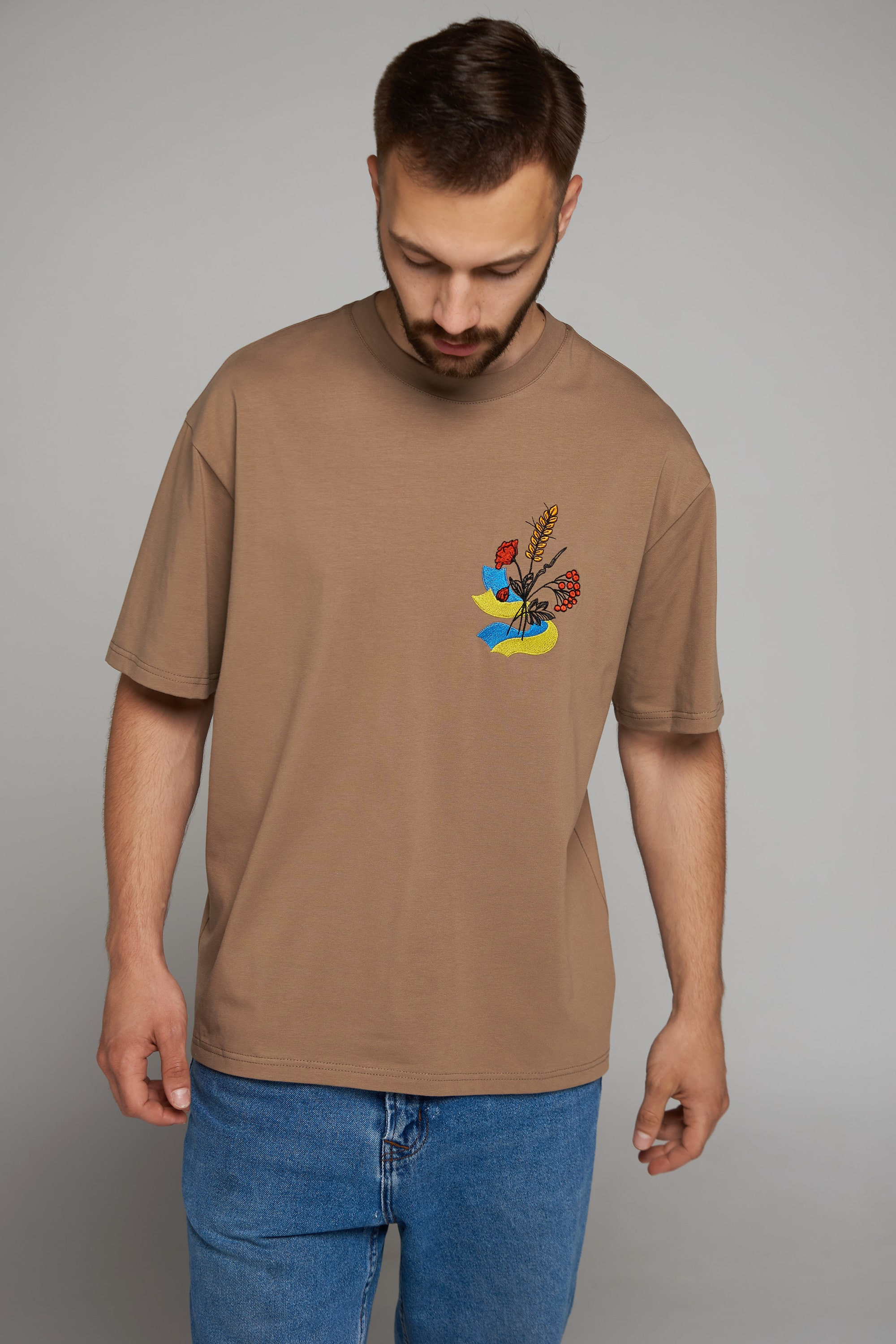 Men's embroidered T-shirt Flag of Ukraine Beige