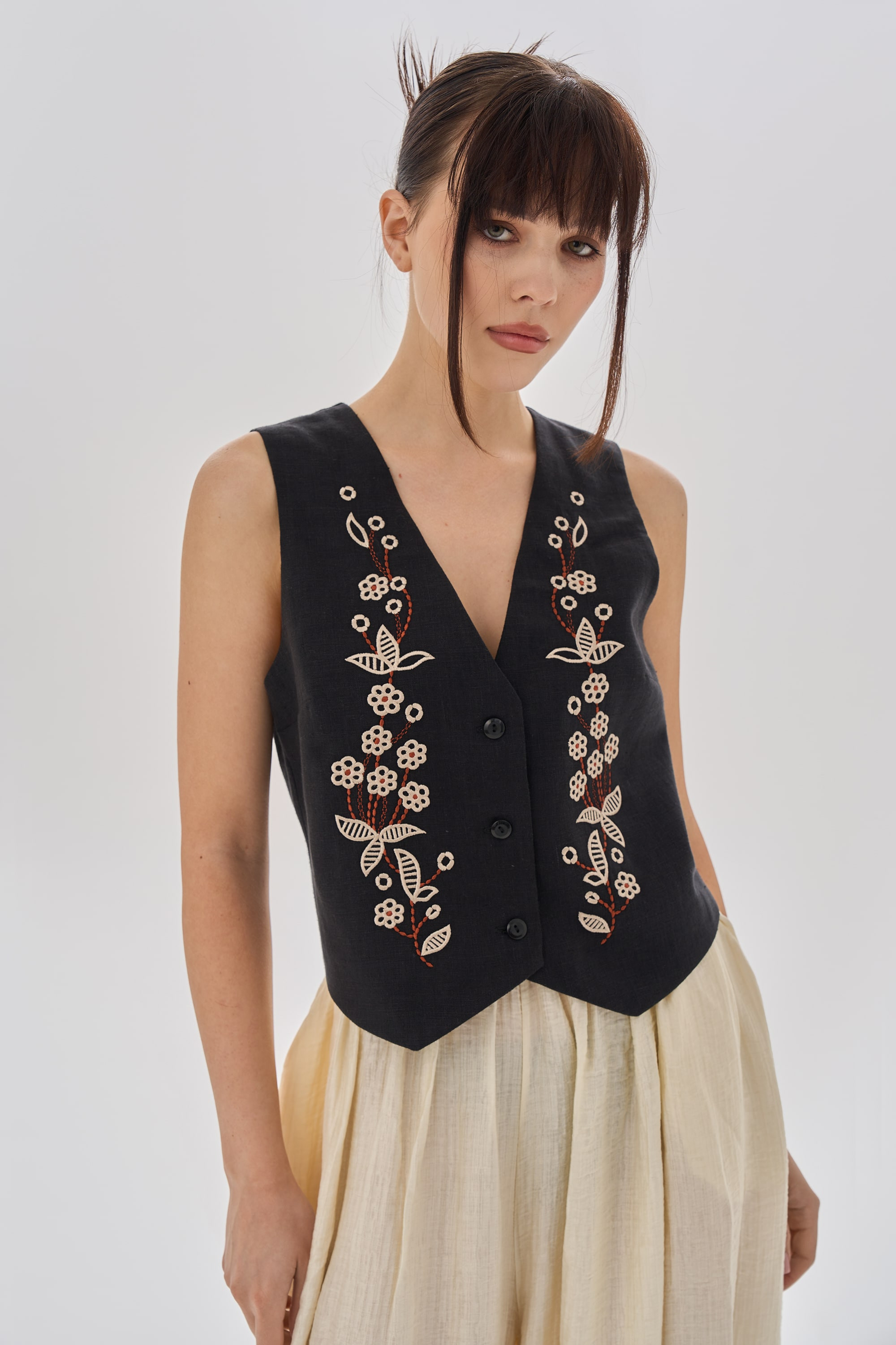 Women's black embroidered vest Derviy | XS | 40-42