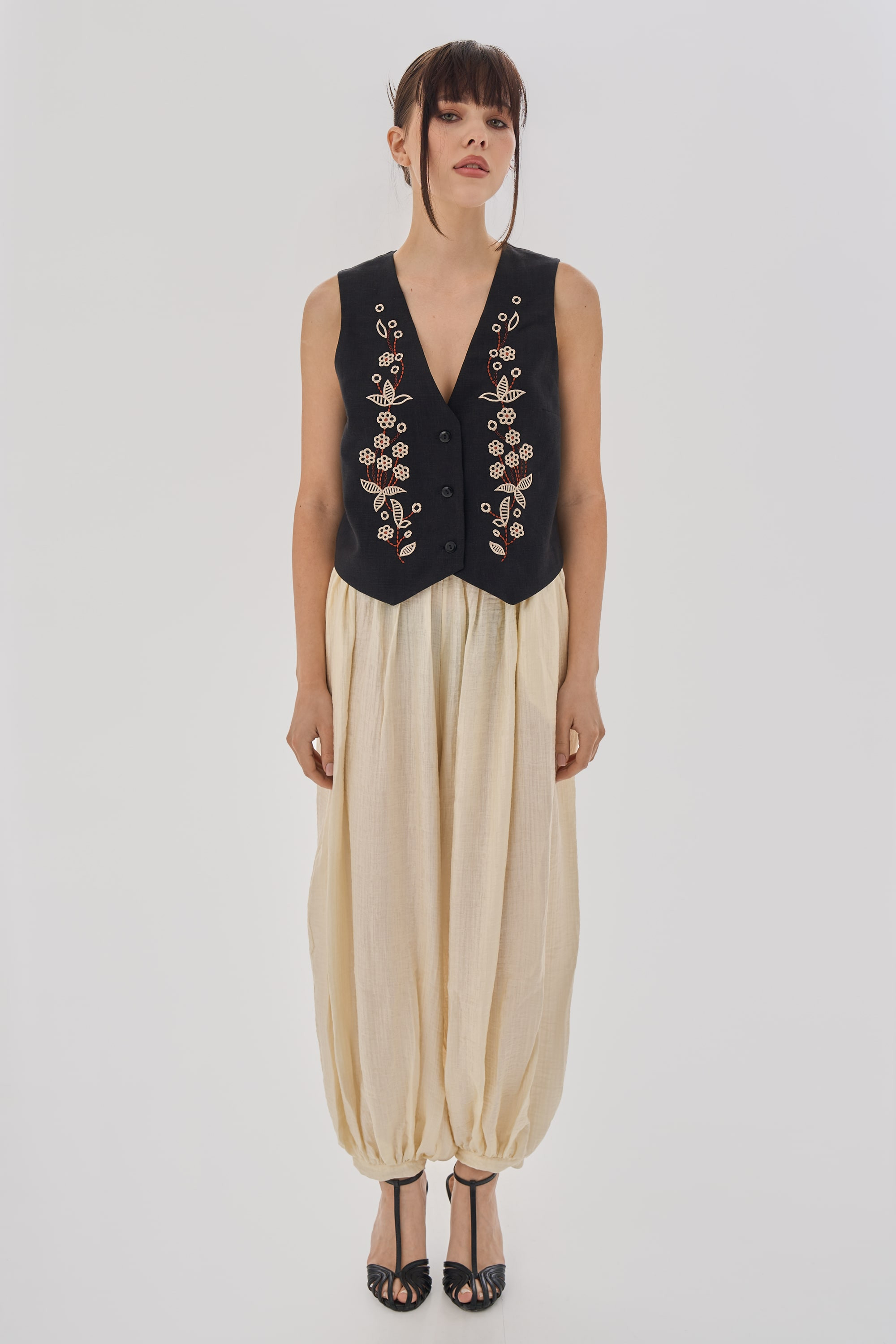 Women's black embroidered vest Derviy | XS | 40-42