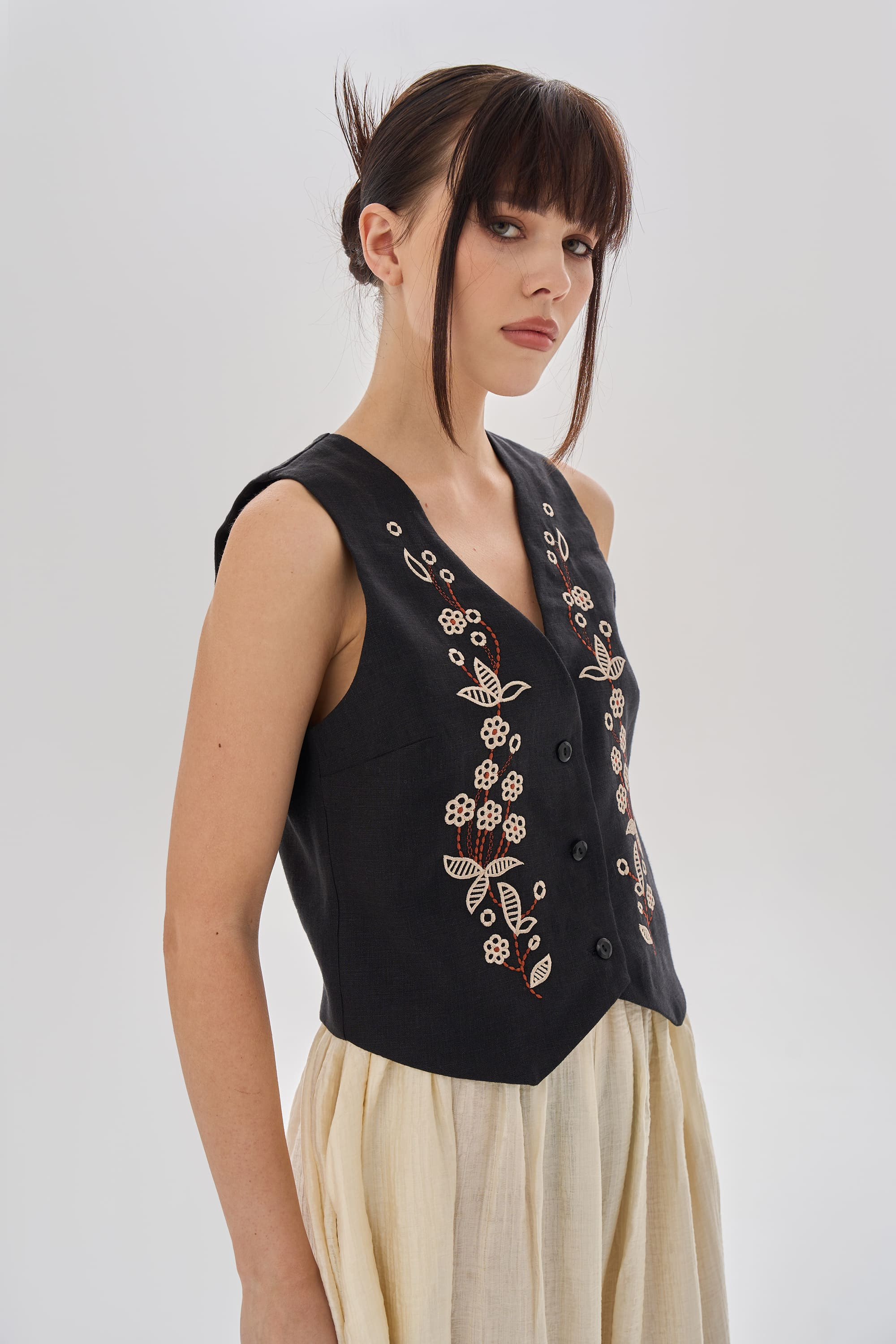 Women's black embroidered vest Derviy | XS | 40-42
