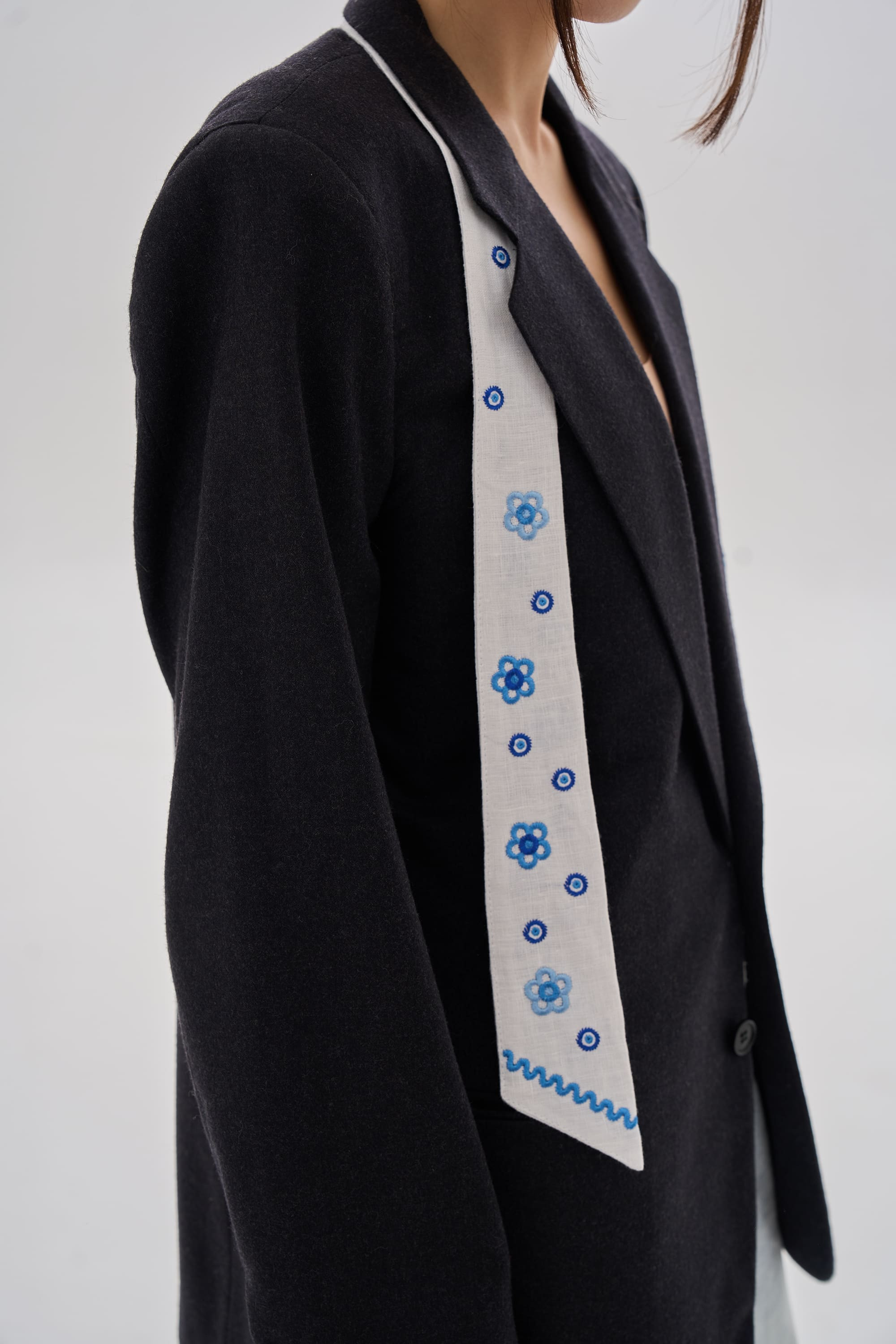 White Embroidered Belt Parost White Embroidered Belt Parost