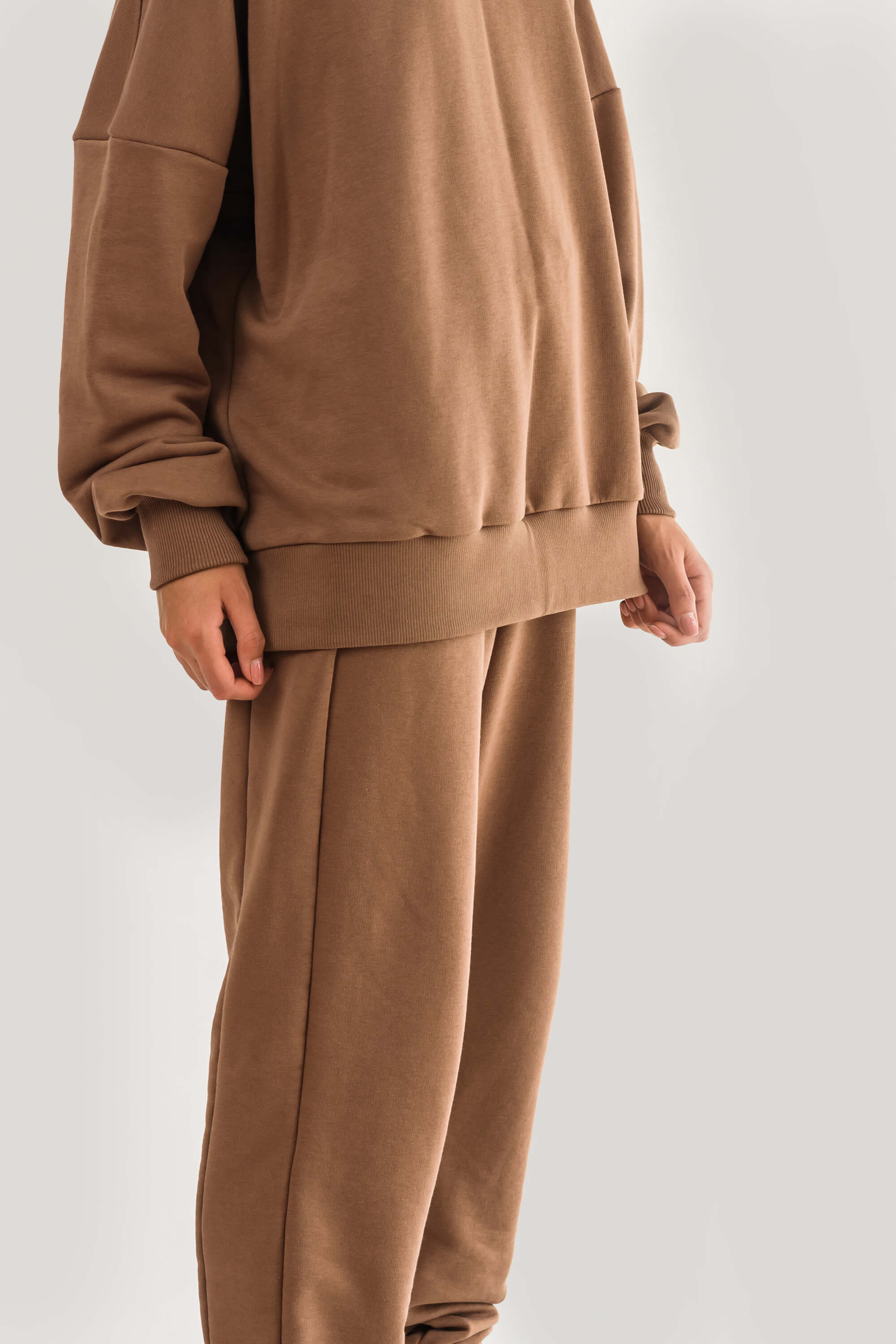 The sweatshirt is beige | owersize