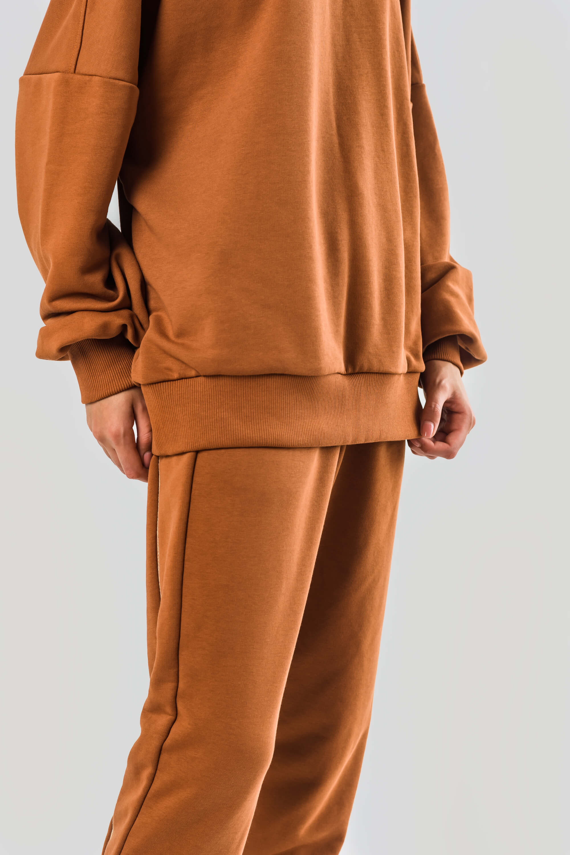 Sweetshot of a saturated brown color | owersize