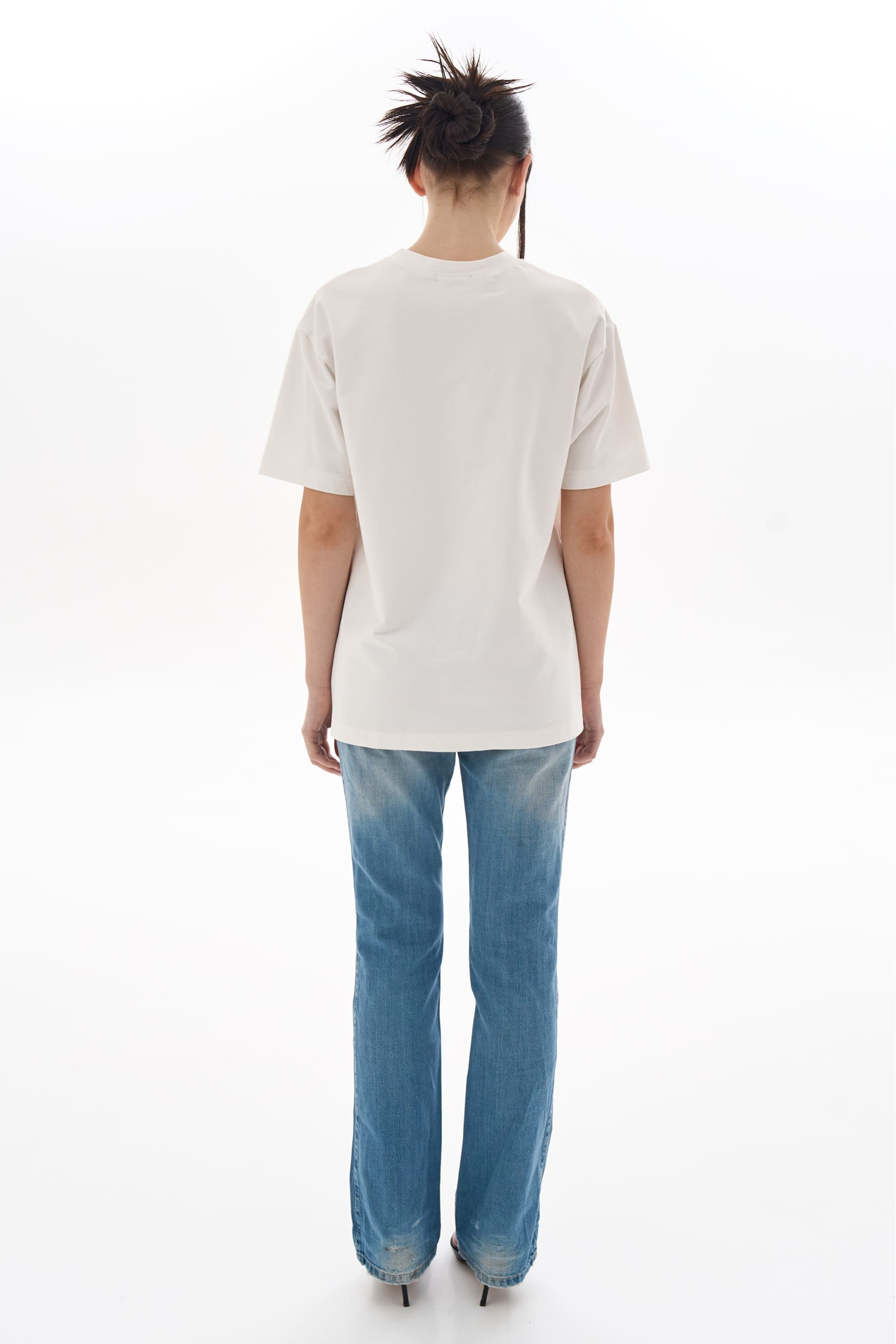 Women's embroidered white T-shirt Buda