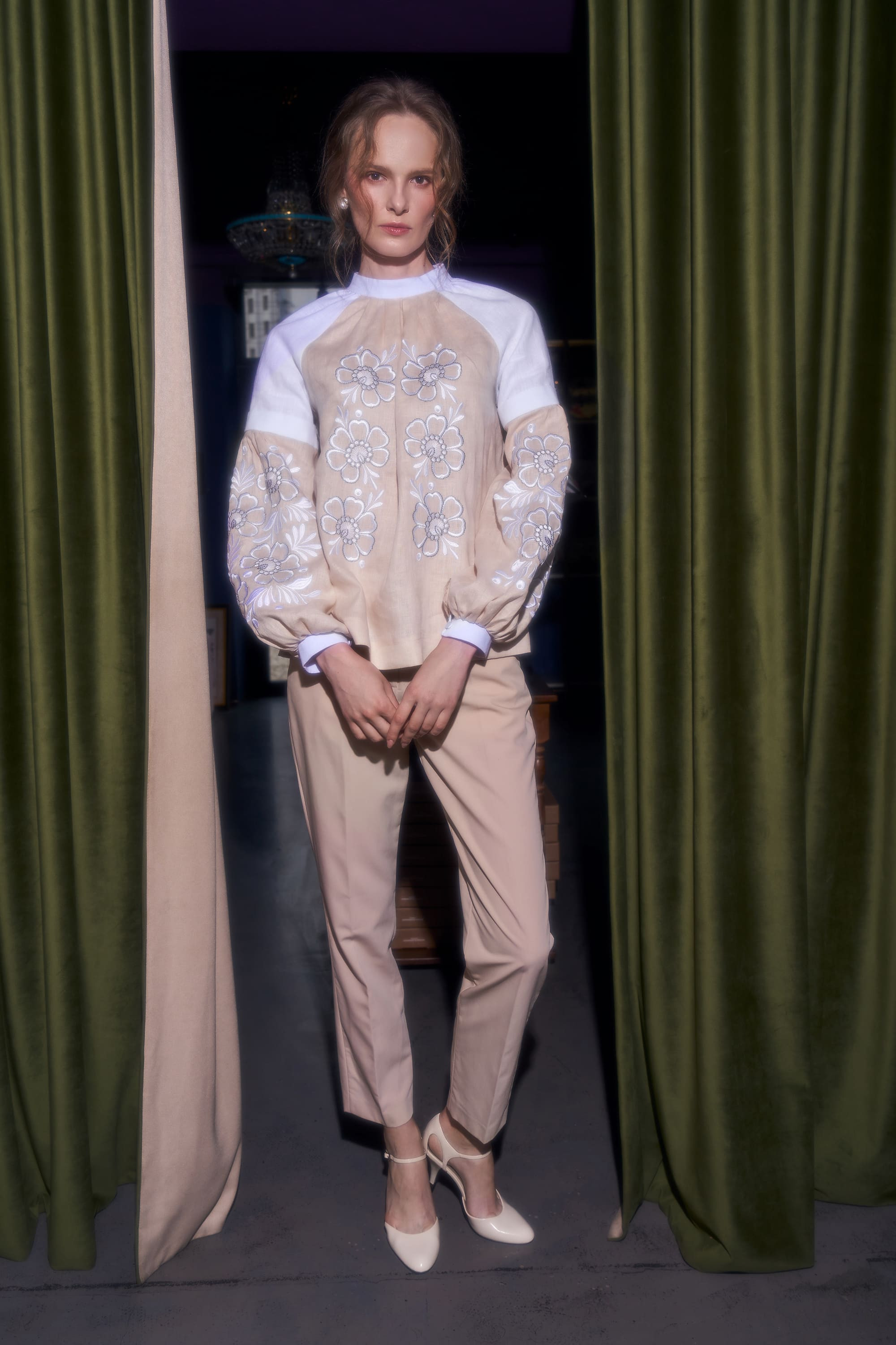 Embroidered blouse with Petrykivka painting "Pava" | XS | 40-42