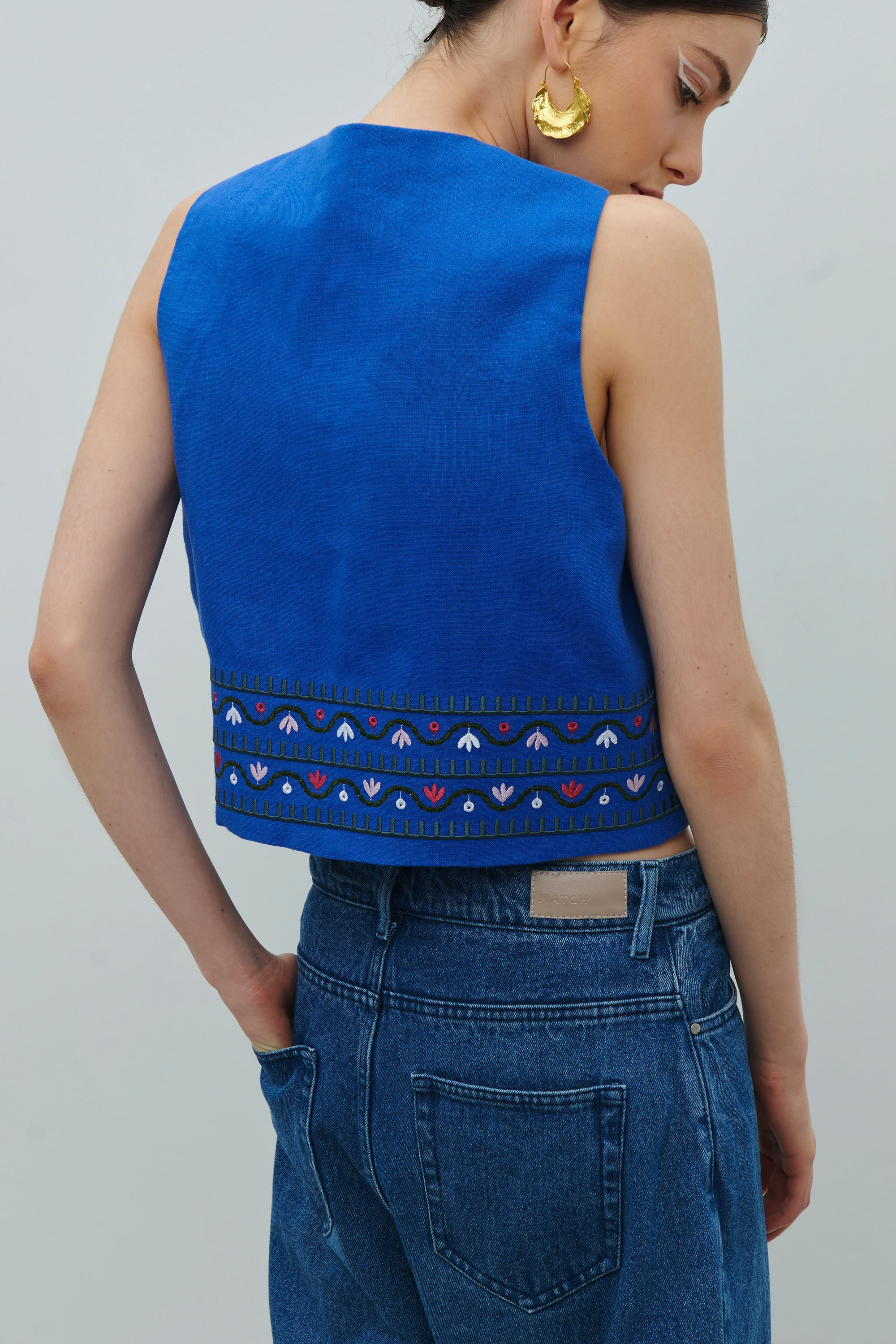 Linen waistcoat with floral ornament April | S | 42-44