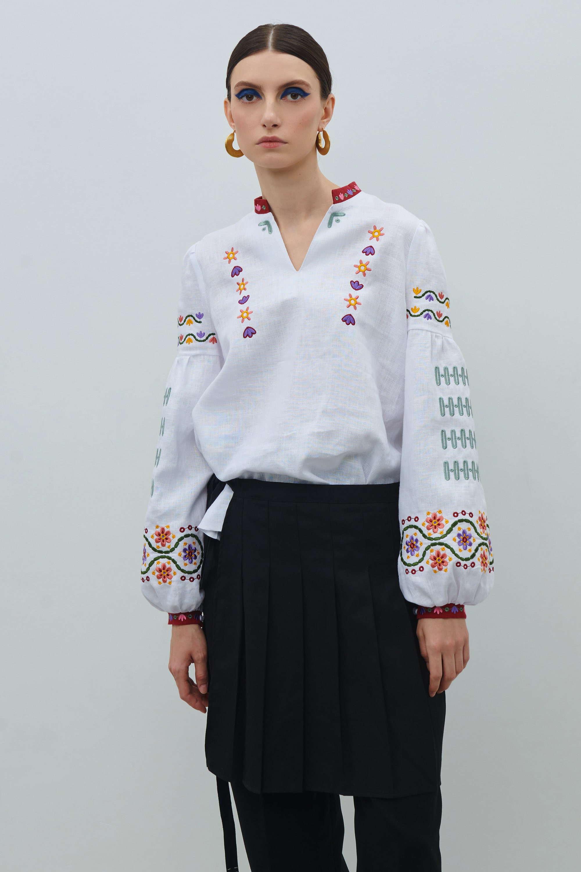 Linen embroidery with floral ornament