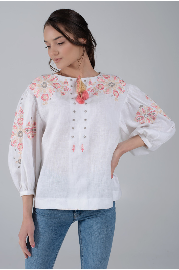 Women's embroidered blouse white Women's embroidered blouse white