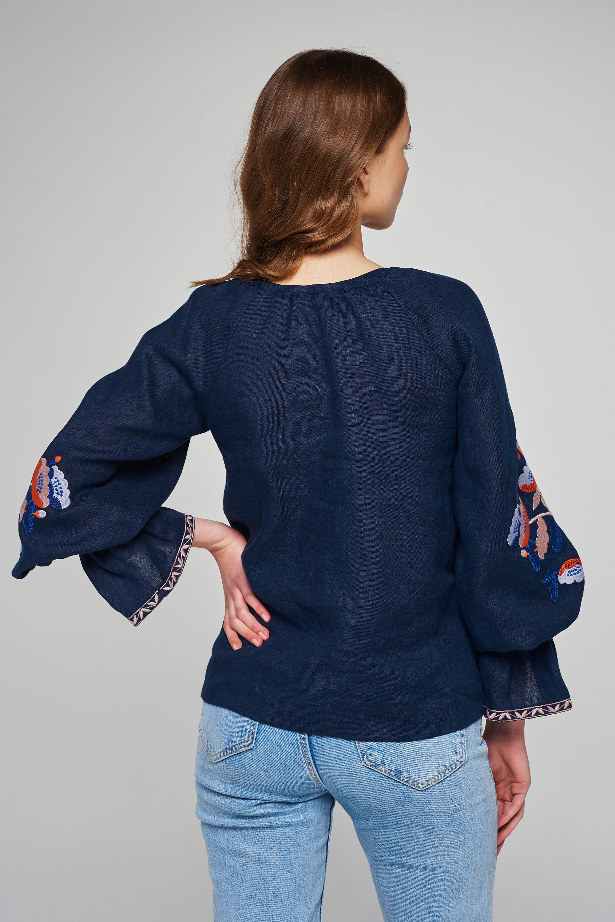 Жіноча лляна вишита блуза Dark blue