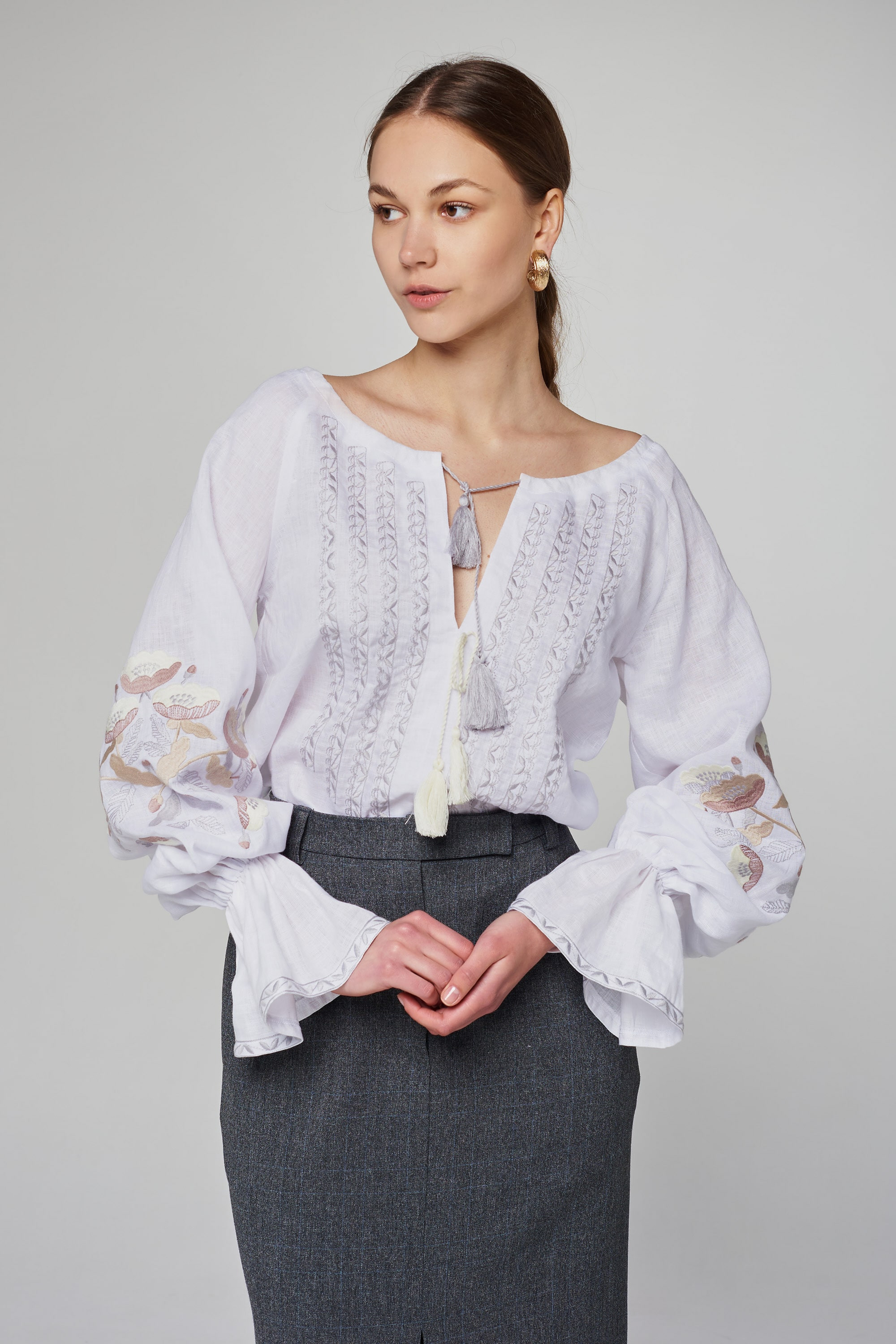 Women's linen embroidered blouse White 3 Women's linen embroidered blouse White 3