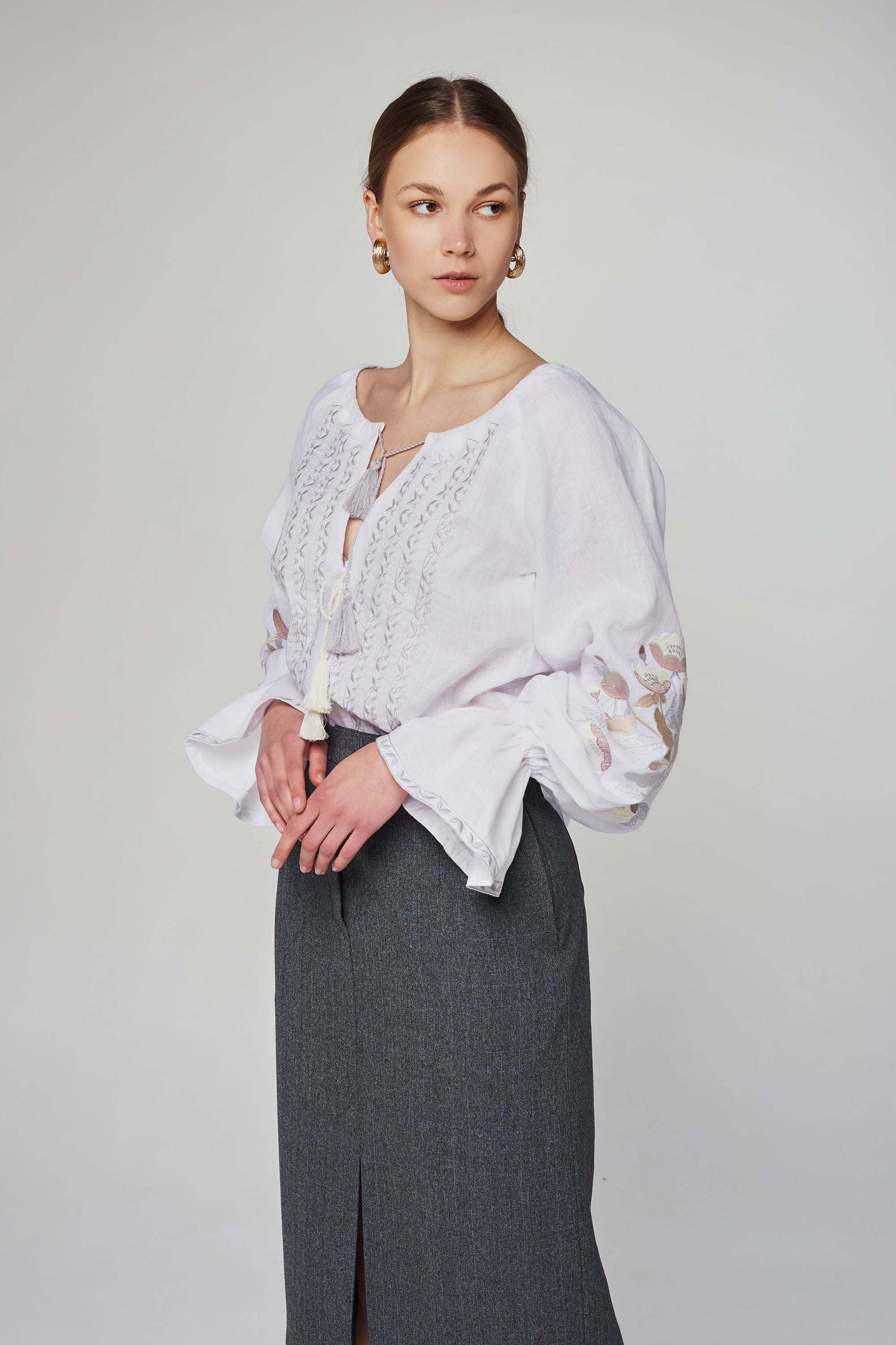 Women's linen embroidered blouse White 3 Women's linen embroidered blouse White 3