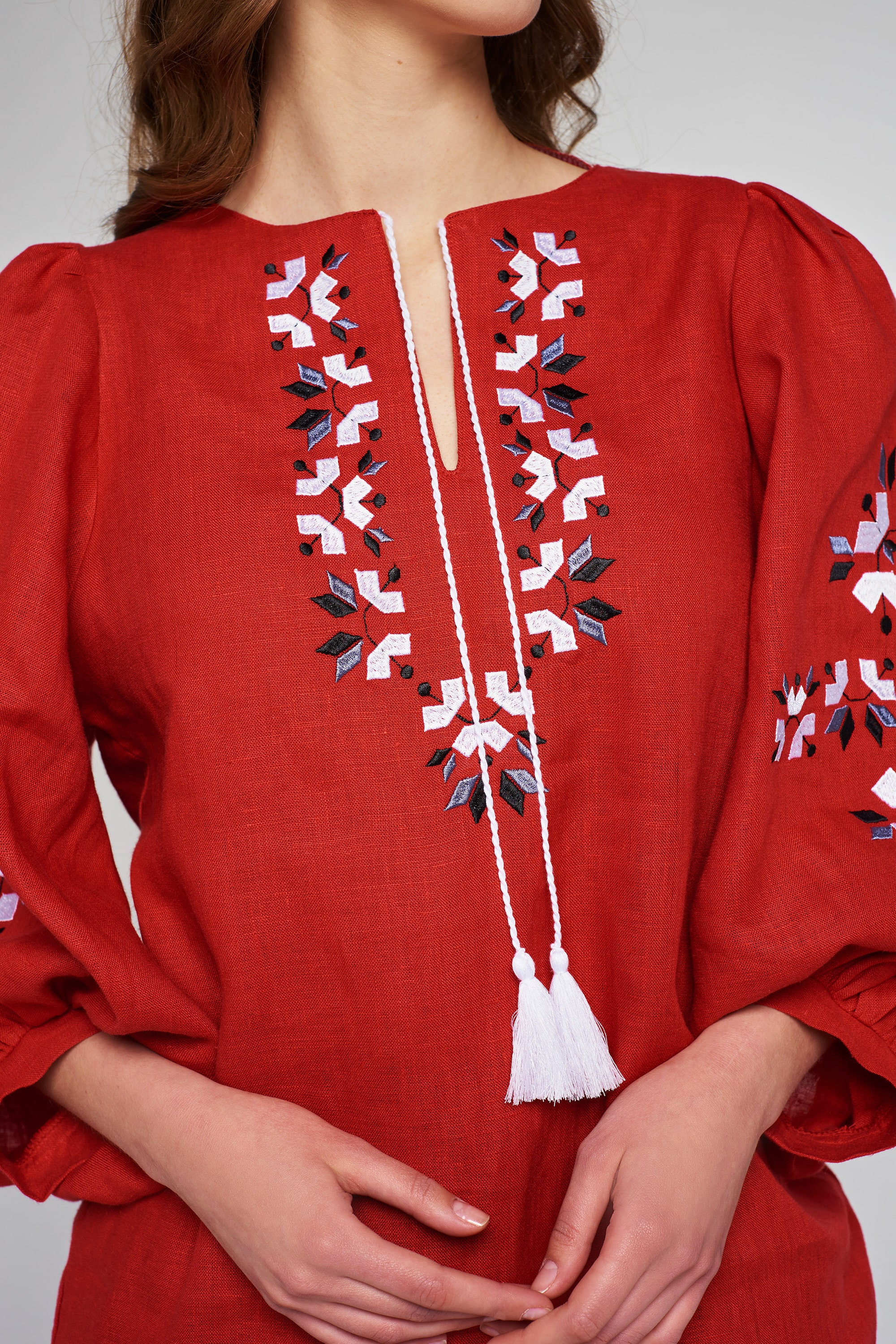 Women's linen embroidered blouse red