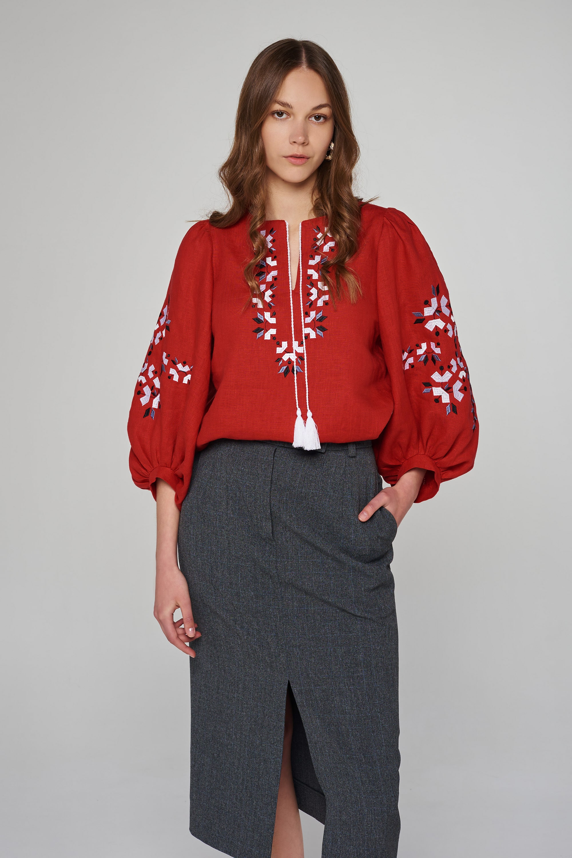 Women's linen embroidered blouse red