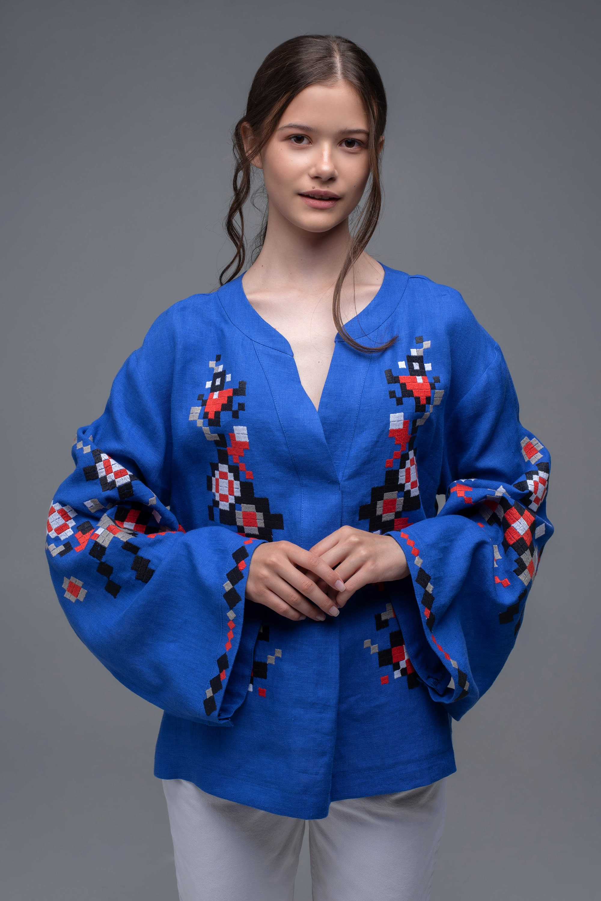 Жіноча вишиванка Blue/Electric