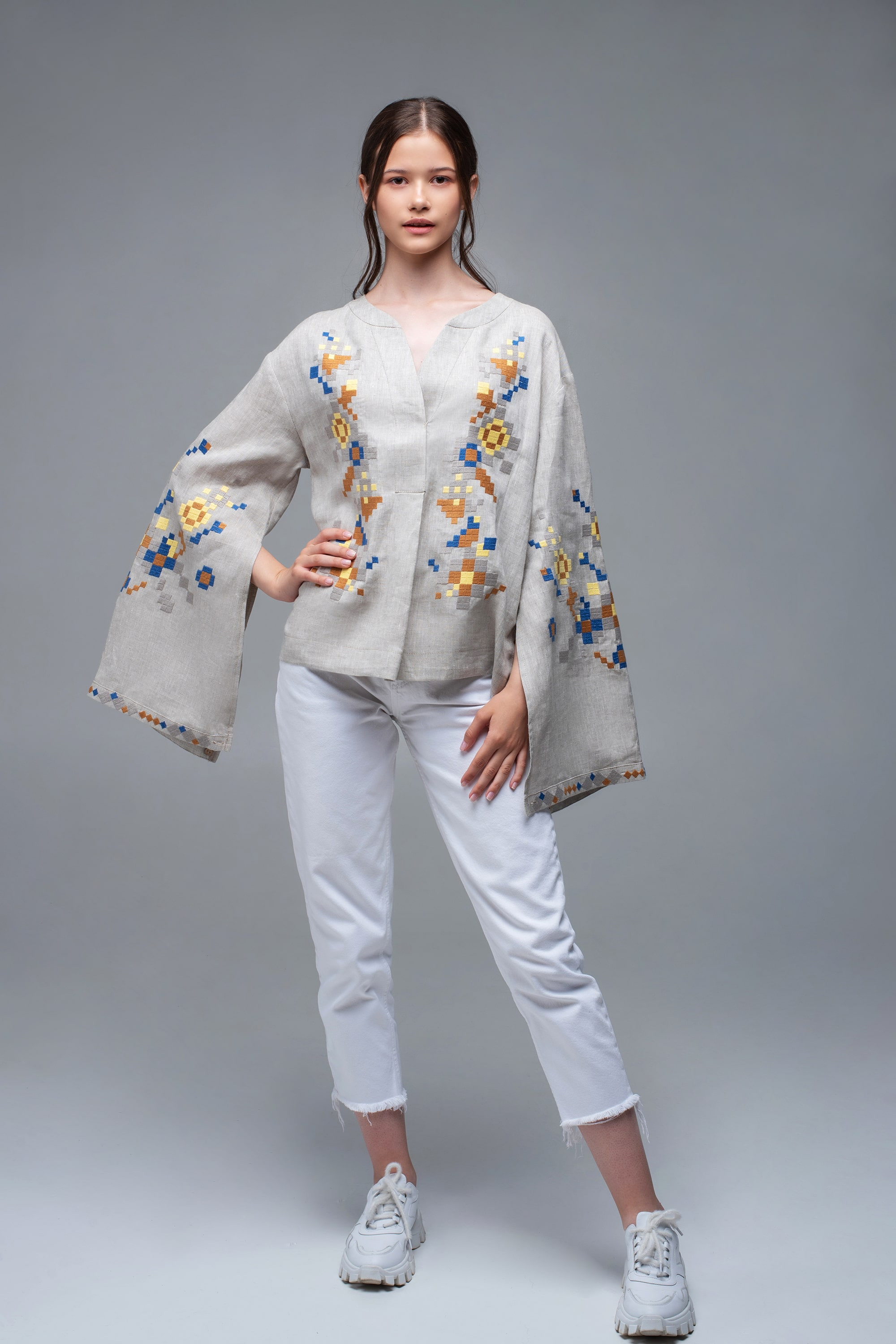Women's embroidery Natural