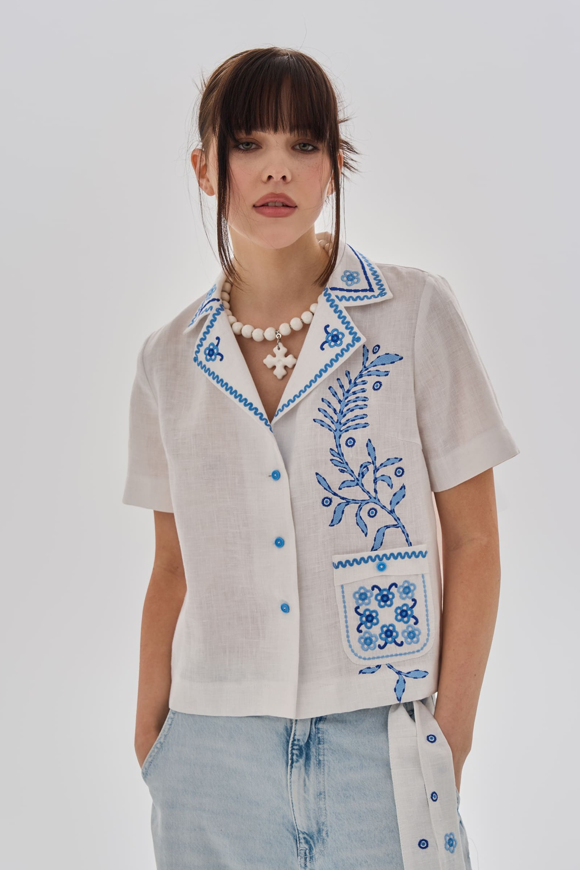 Embroidered women's blouse with short sleeves Parost