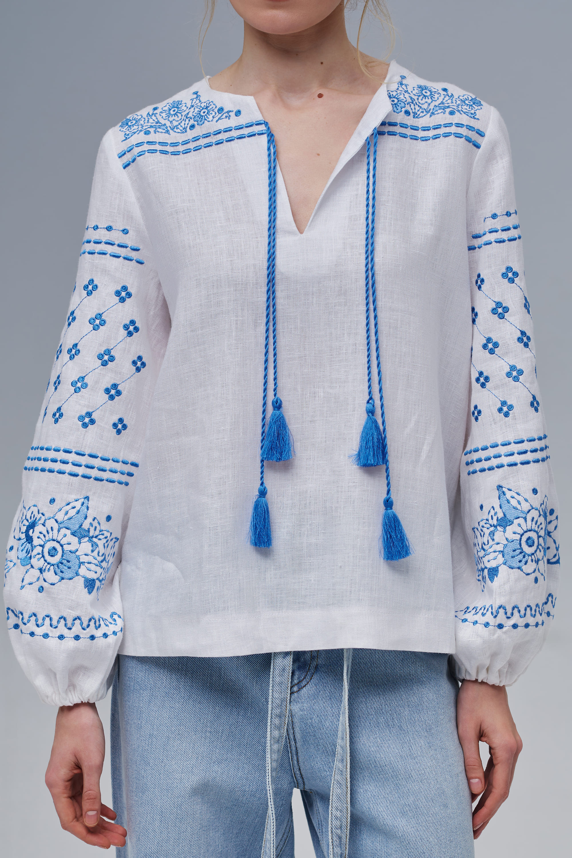 Embroidered white women's blouse Mira | XS | 40-42