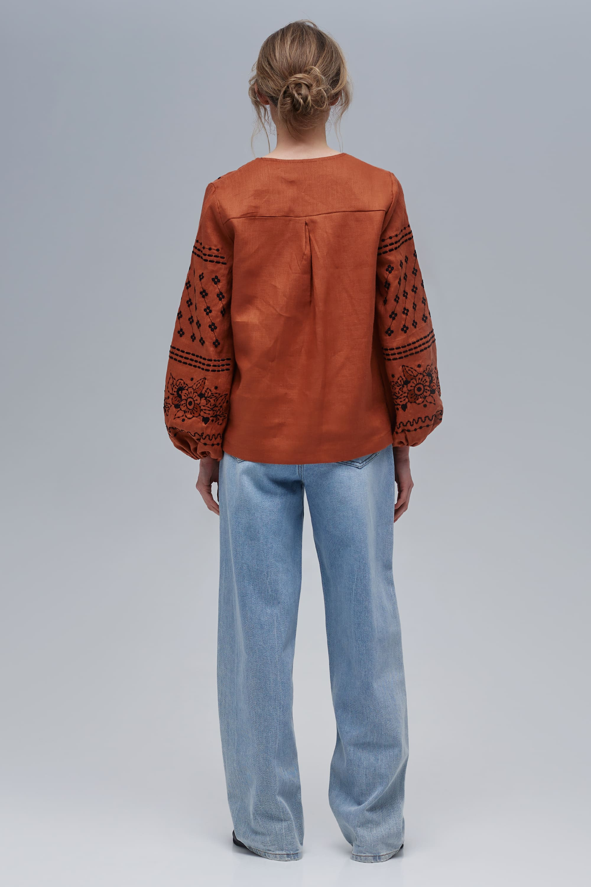 Embroidered brown women's blouse Mira | XS | 40-42