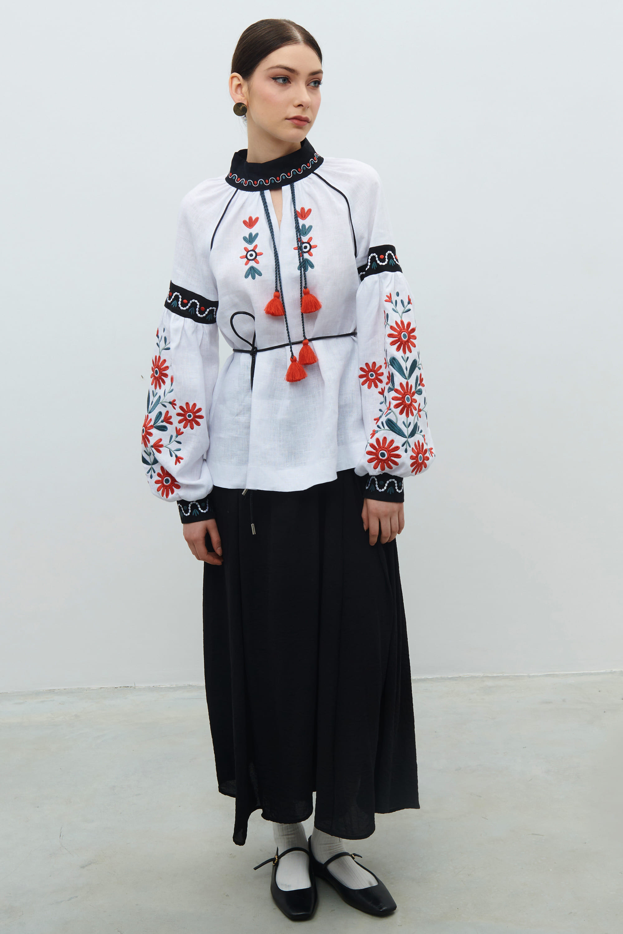 White embroidery У Квітучому садочку