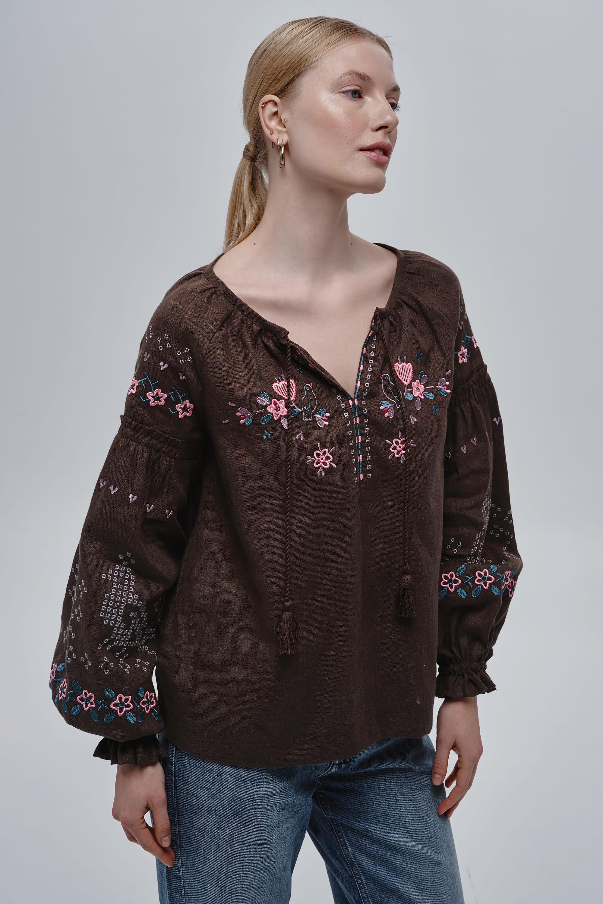 Embroidered brown linen women’s blouse Holubka | XS | 40-42