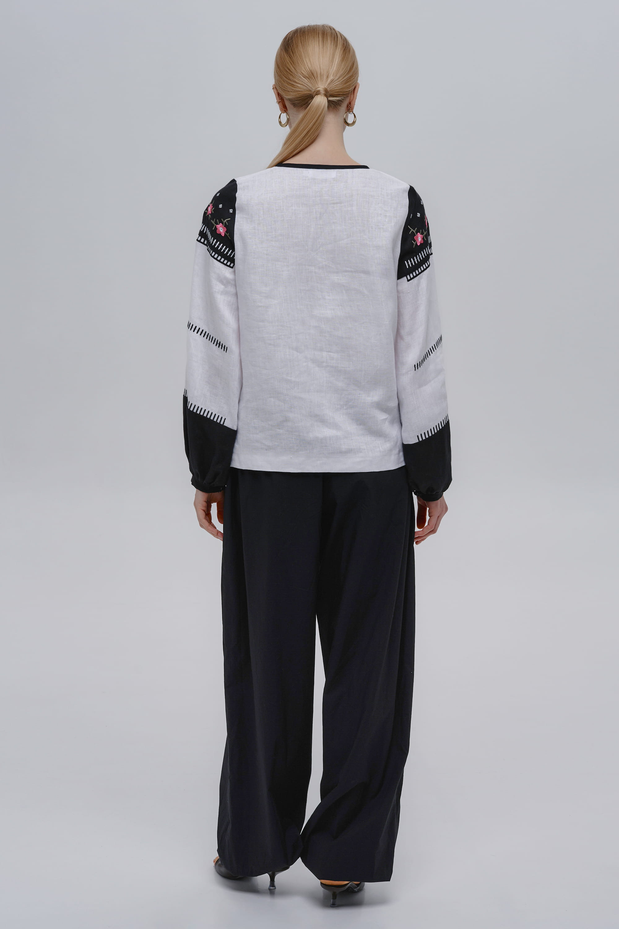 Embroidered white linen women’s blouse Malvy | XS | 40-42