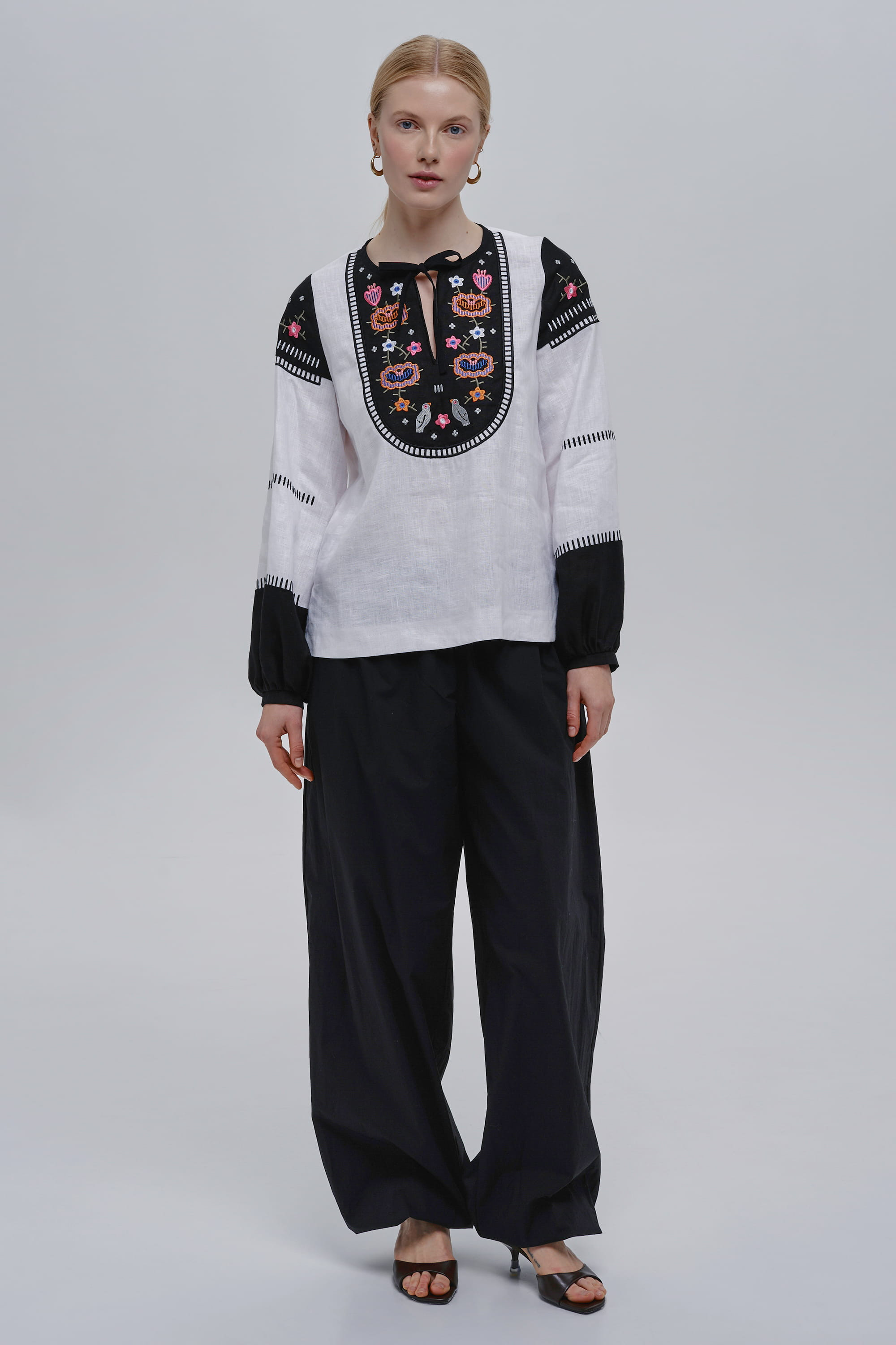Embroidered white linen women’s blouse Malvy Embroidered white linen women’s blouse Malvy