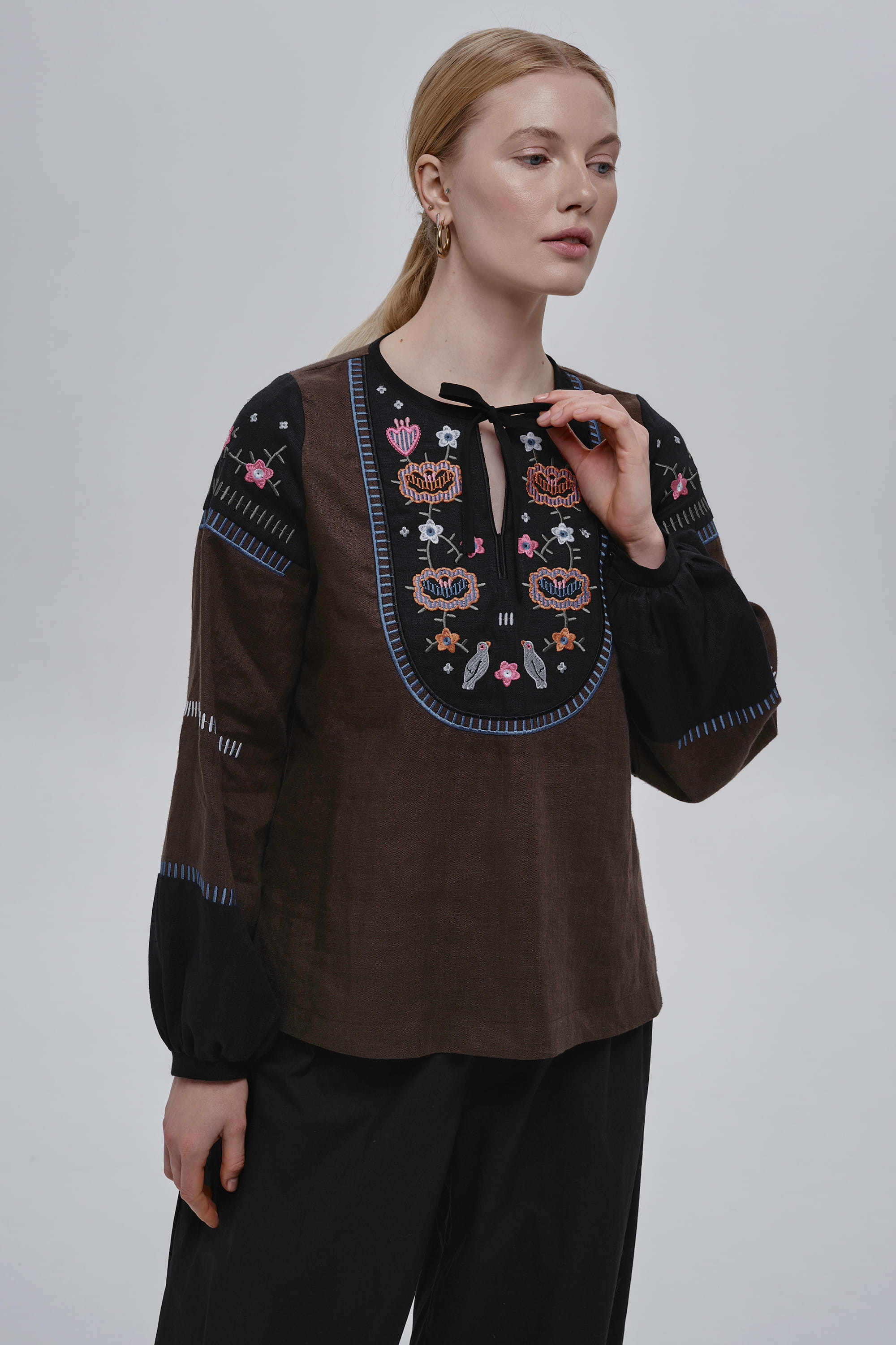 Embroidered brown linen women’s blouse Malvy | XS | 40-42