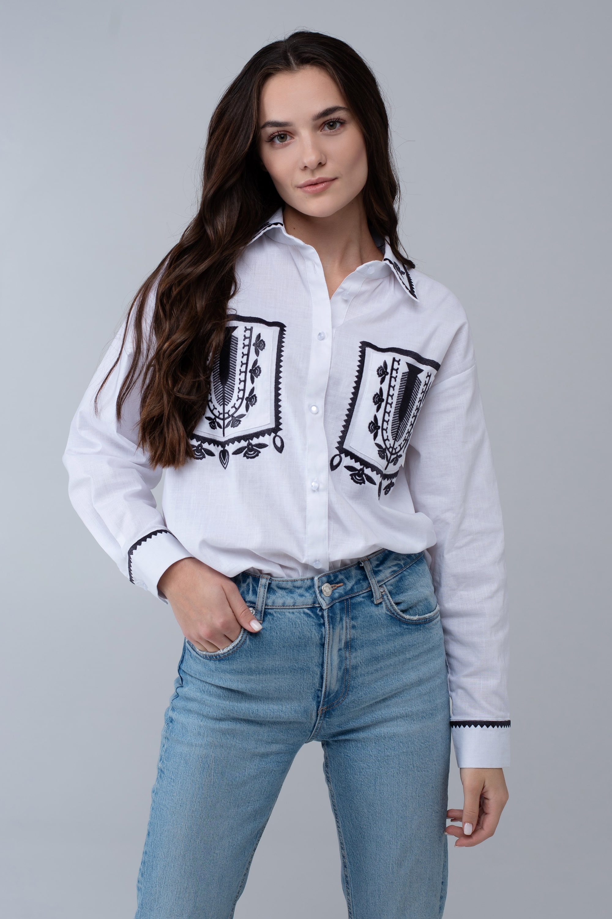 Жіноча вишита сорочка White