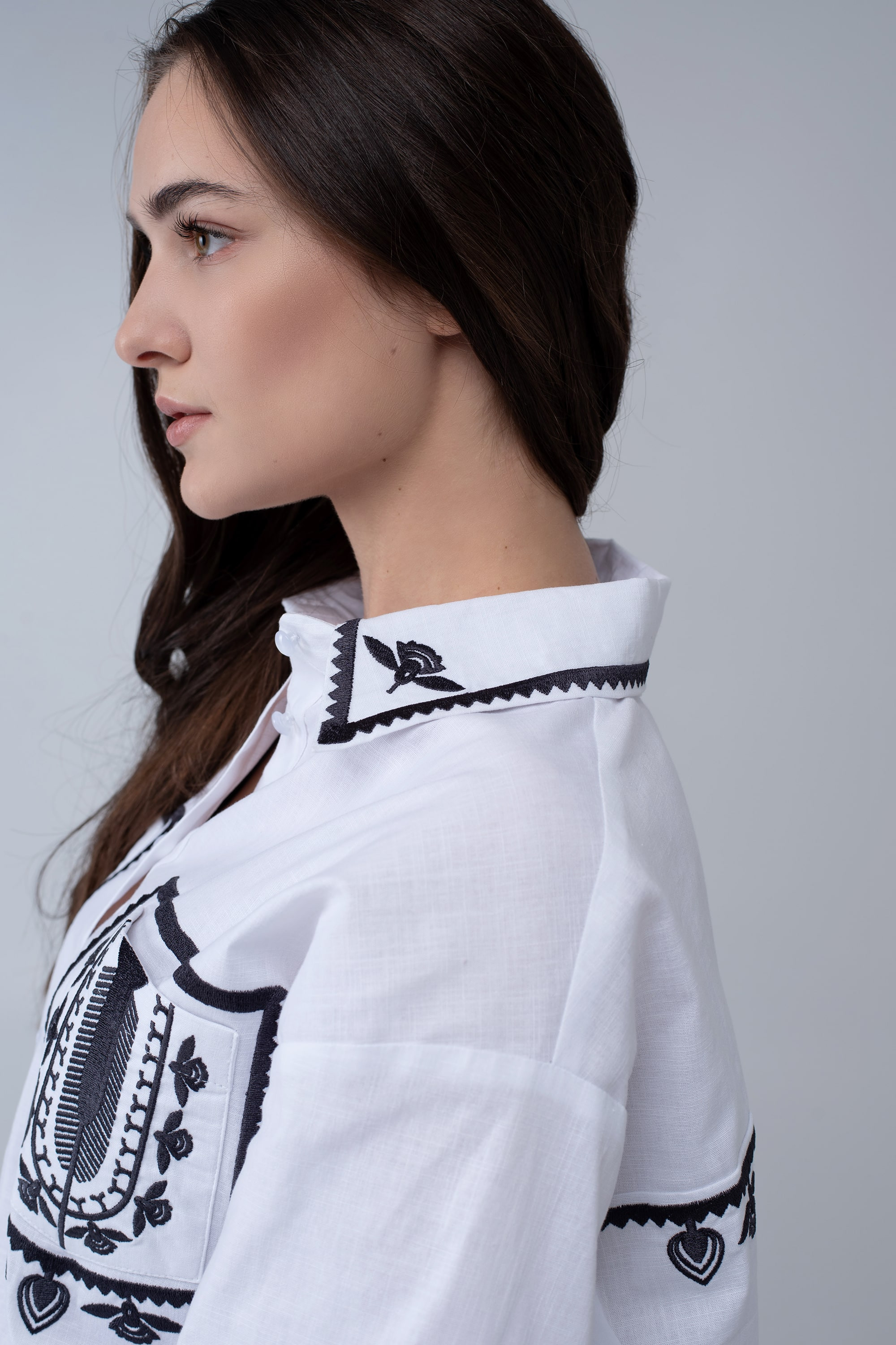 Жіноча вишита сорочка White