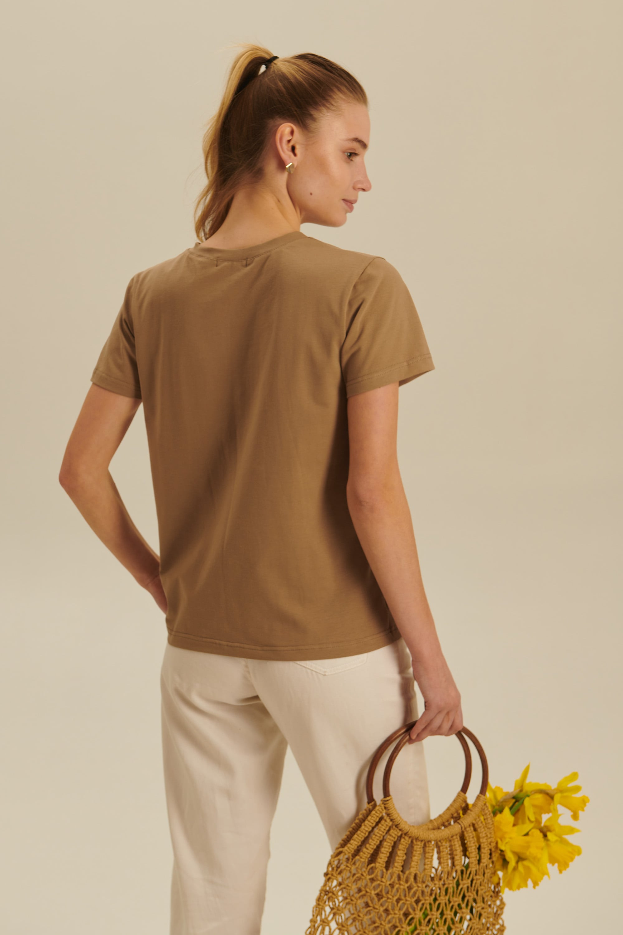 Woman embroidered T-shirt Зберігаємо спокій та традиції 3