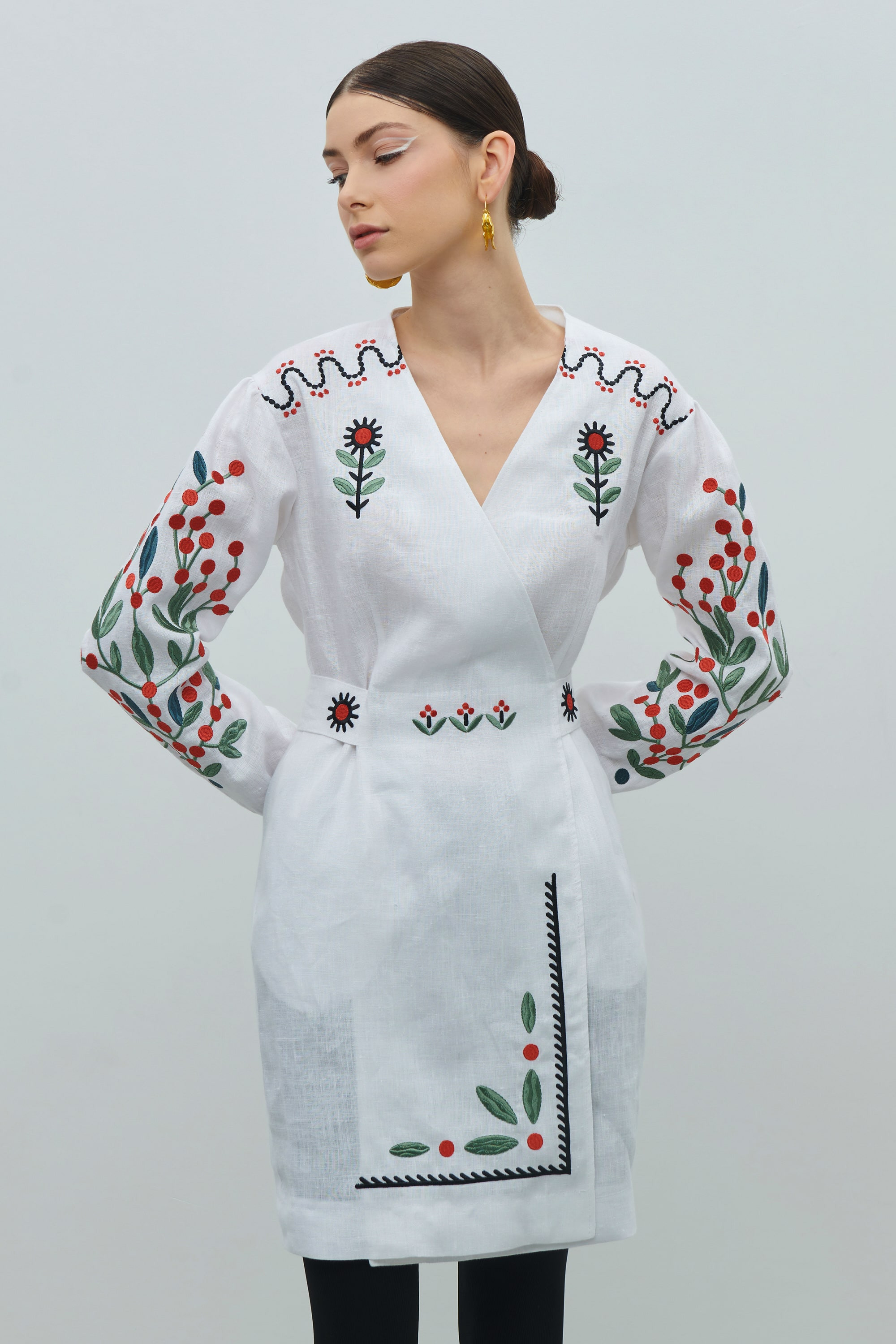 Short embroidered cloth of Maria Primachenko's creativity Spring