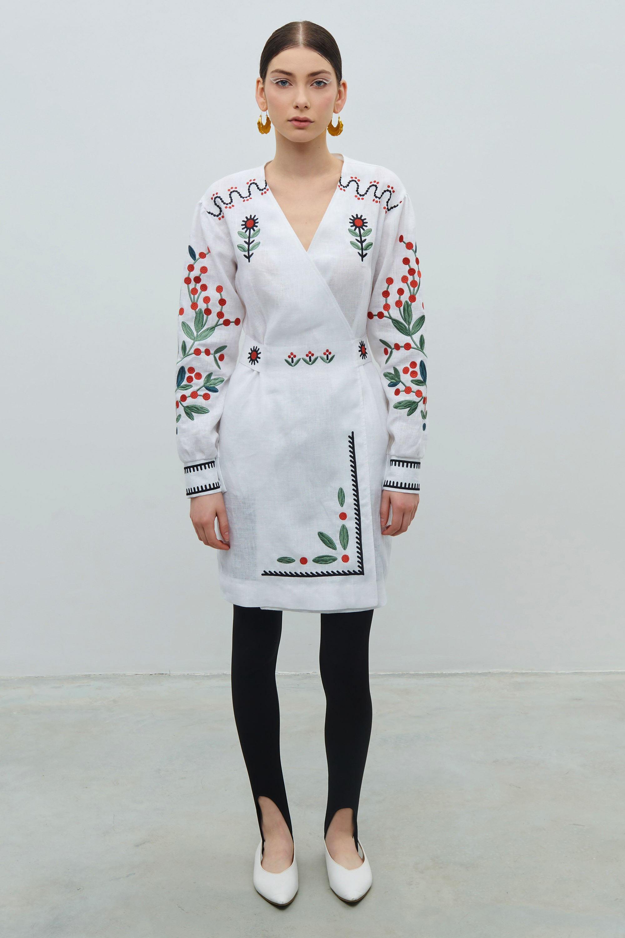 Short embroidered cloth of Maria Primachenko's creativity Spring