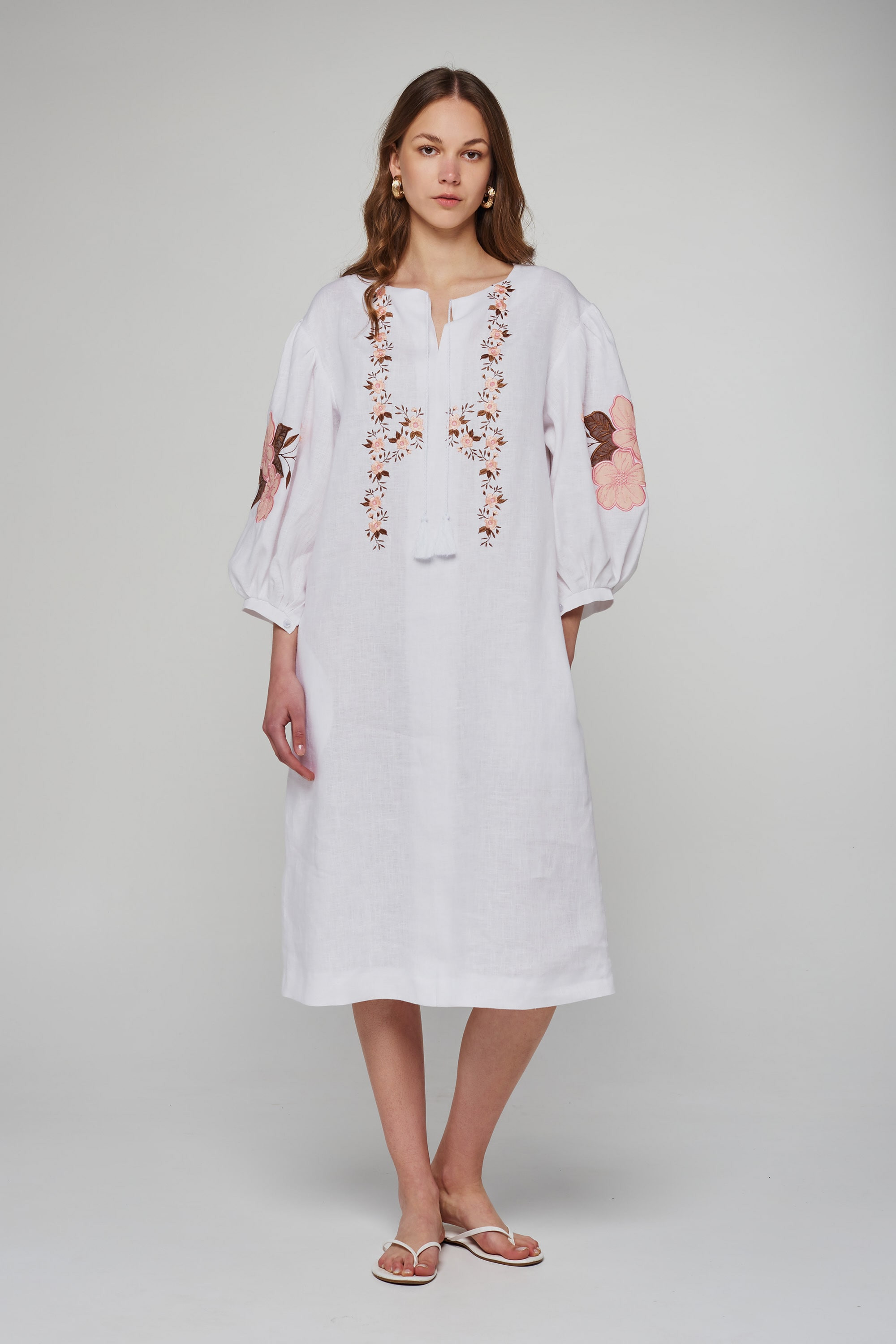 Жіноча лляна вишита сукня White