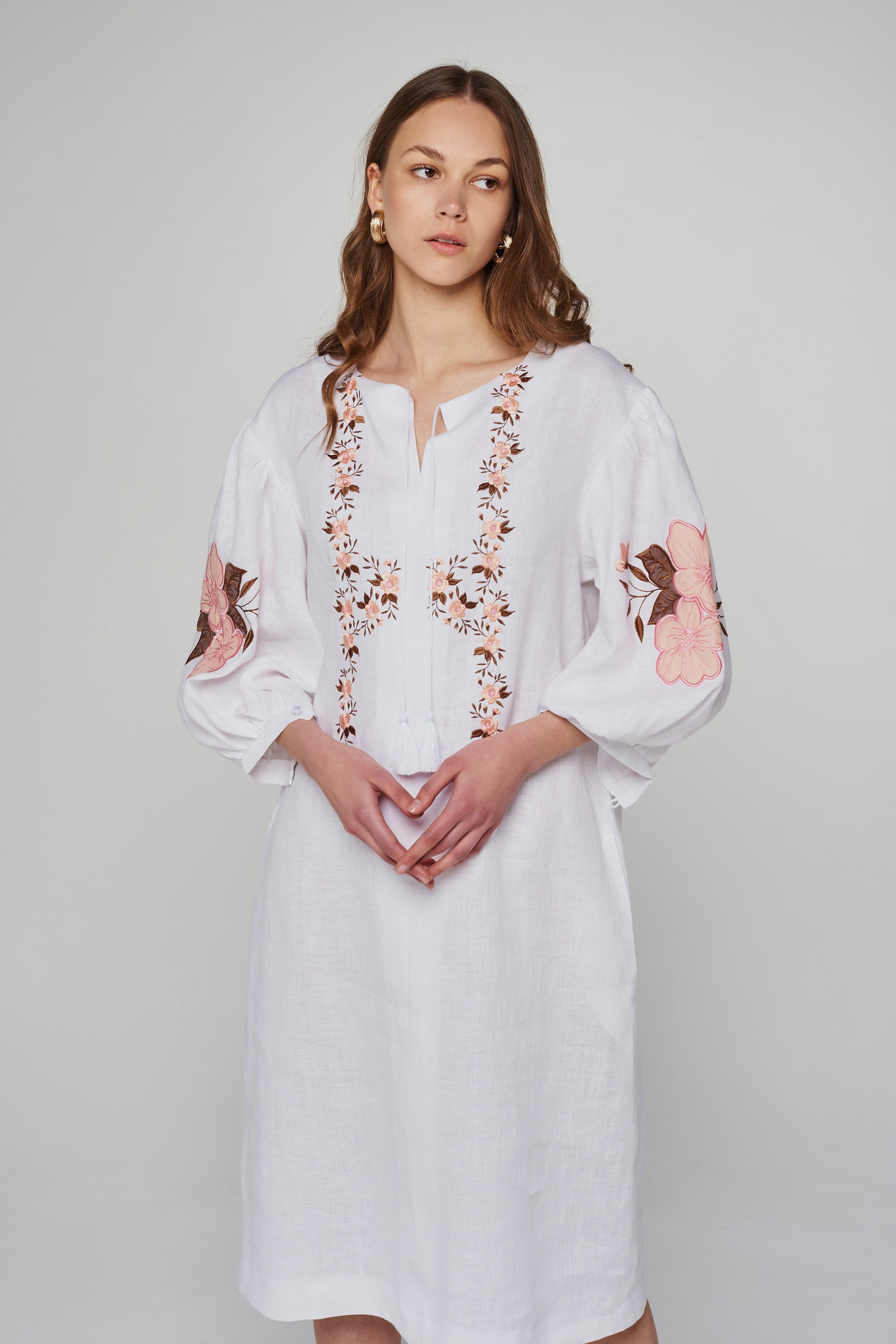 Жіноча лляна вишита сукня White