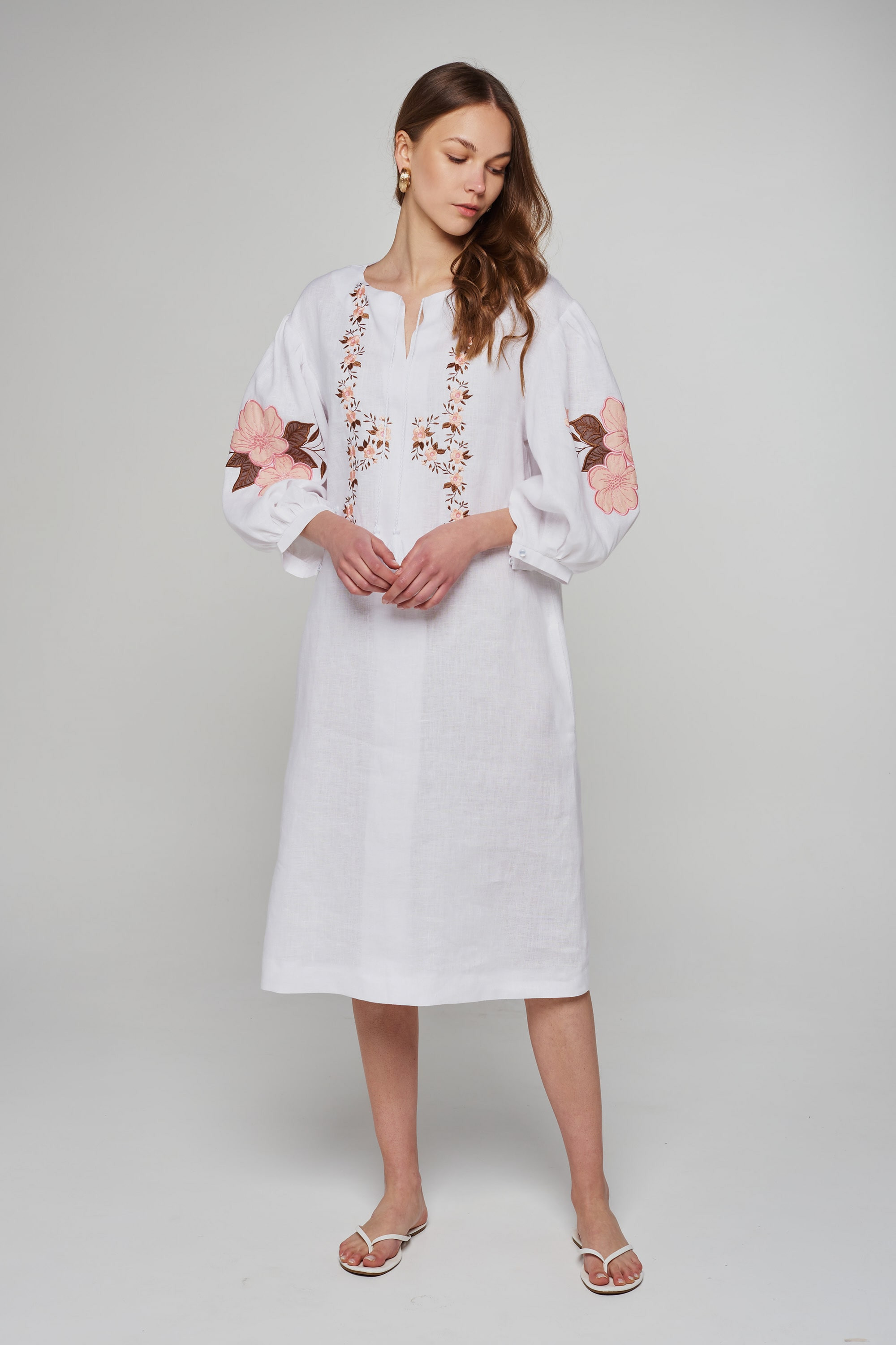 Жіноча лляна вишита сукня White