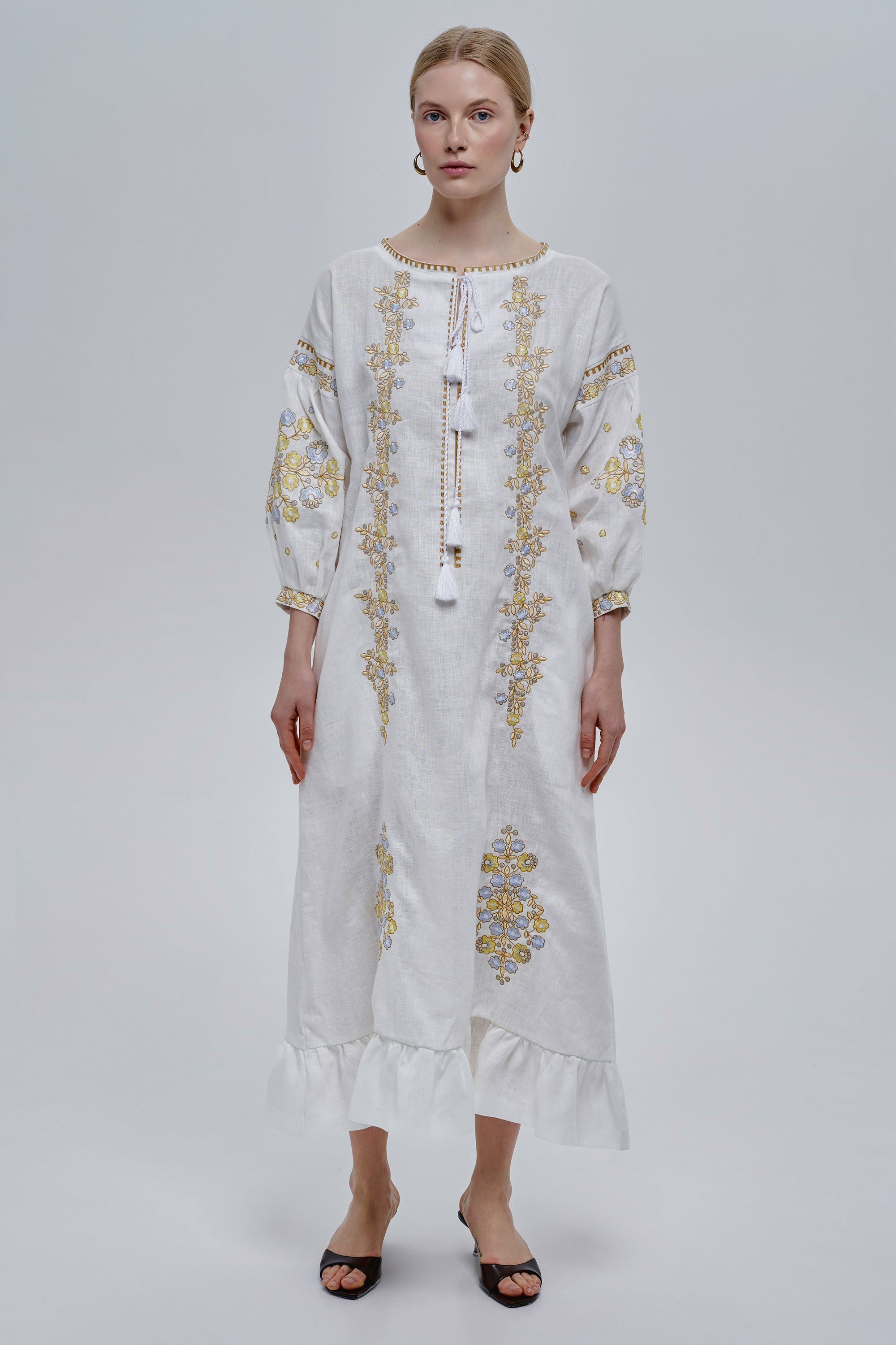 Women's embroidered dress White 4