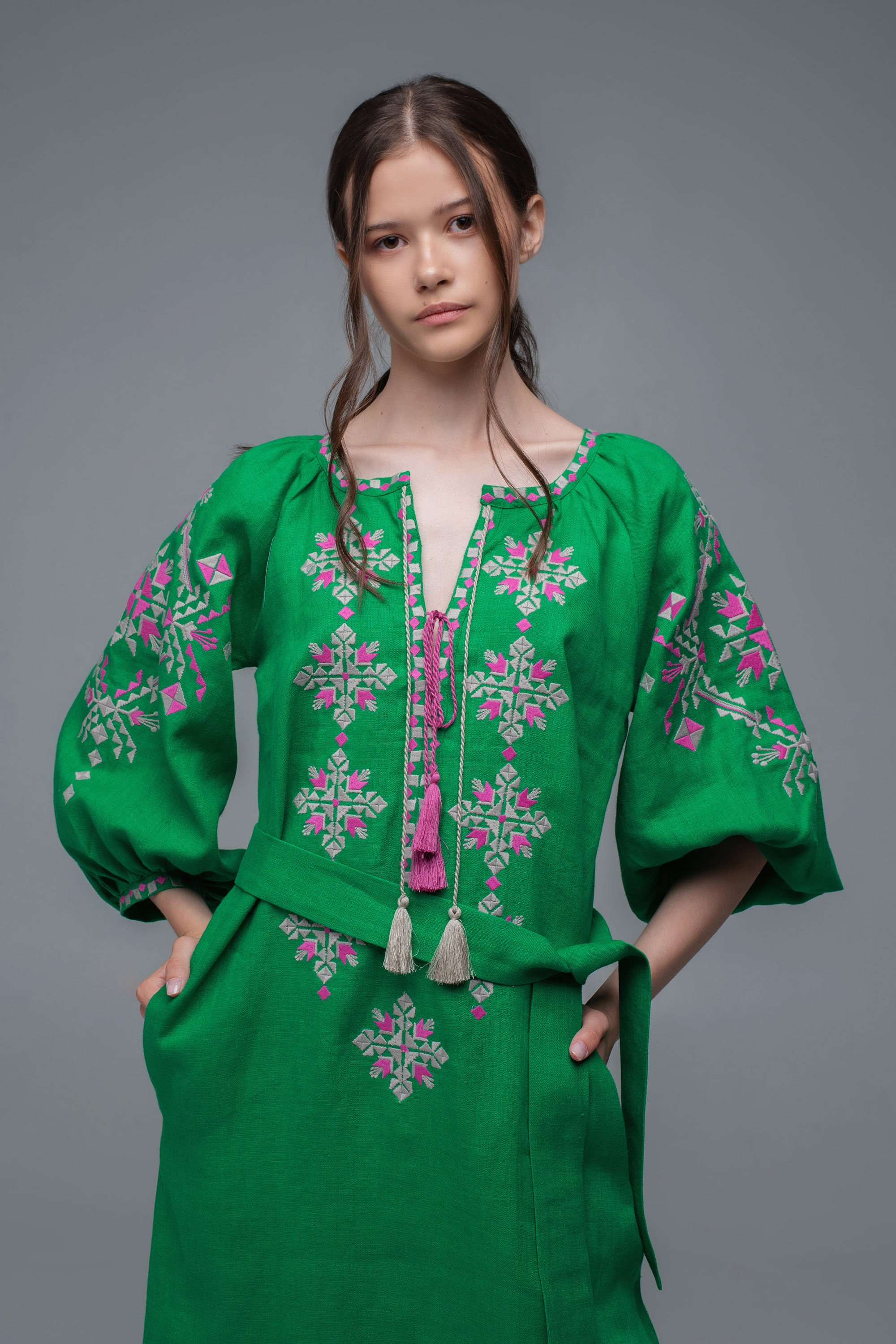Жіноча вишита сукня Green