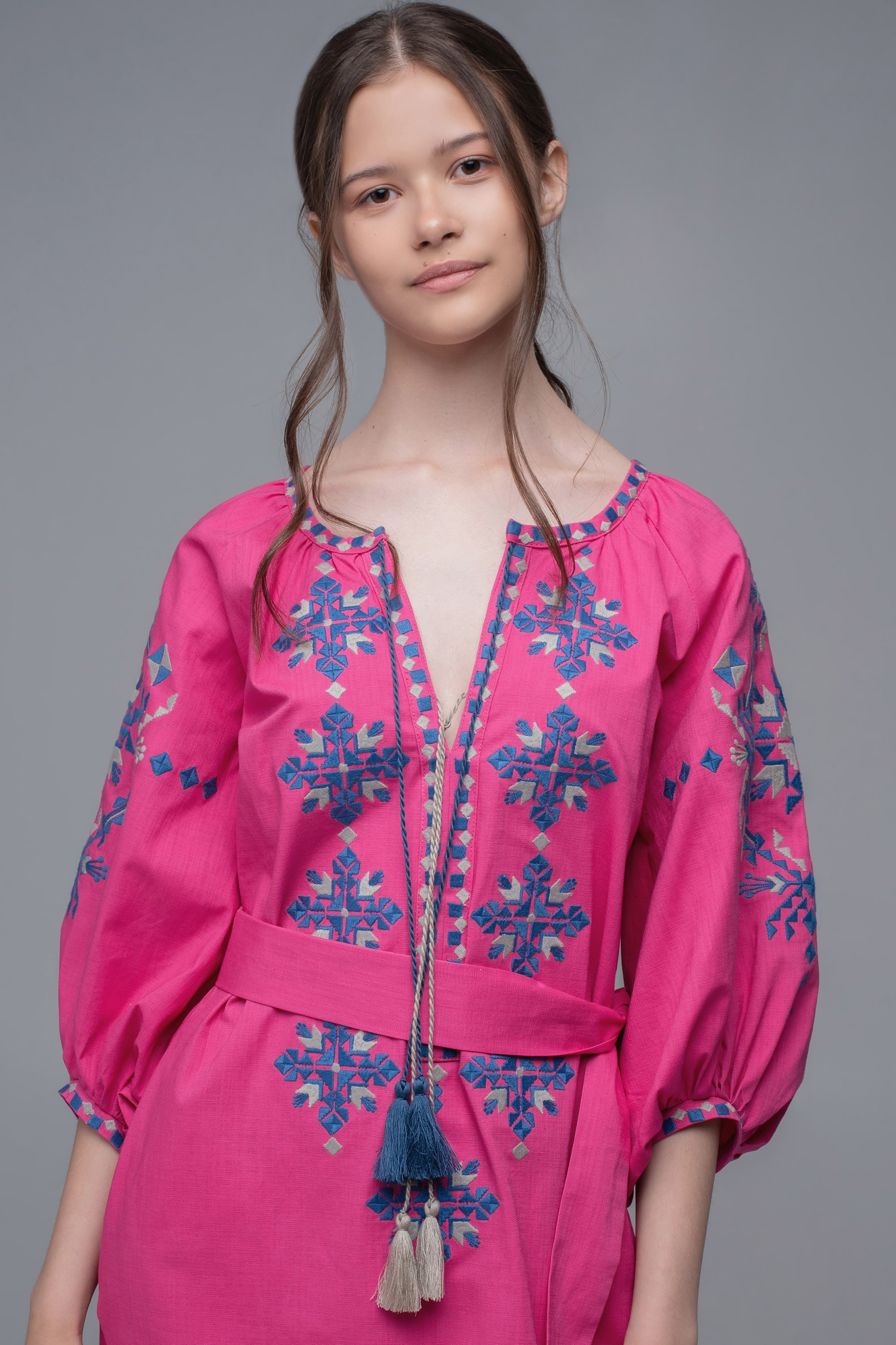 Жіноча вишита сукня Pink