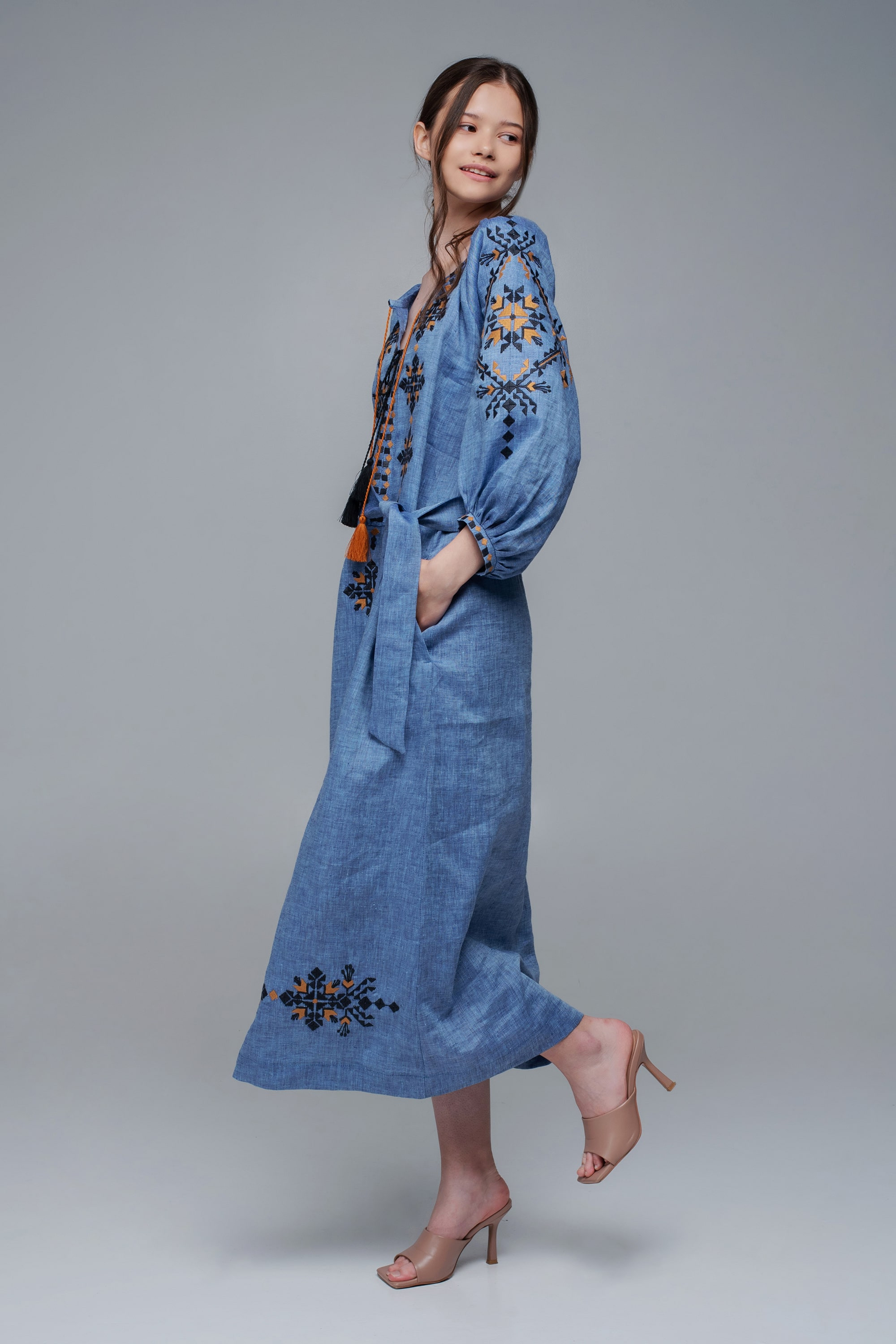 Women's embroidered dress Denim Women's embroidered dress Denim