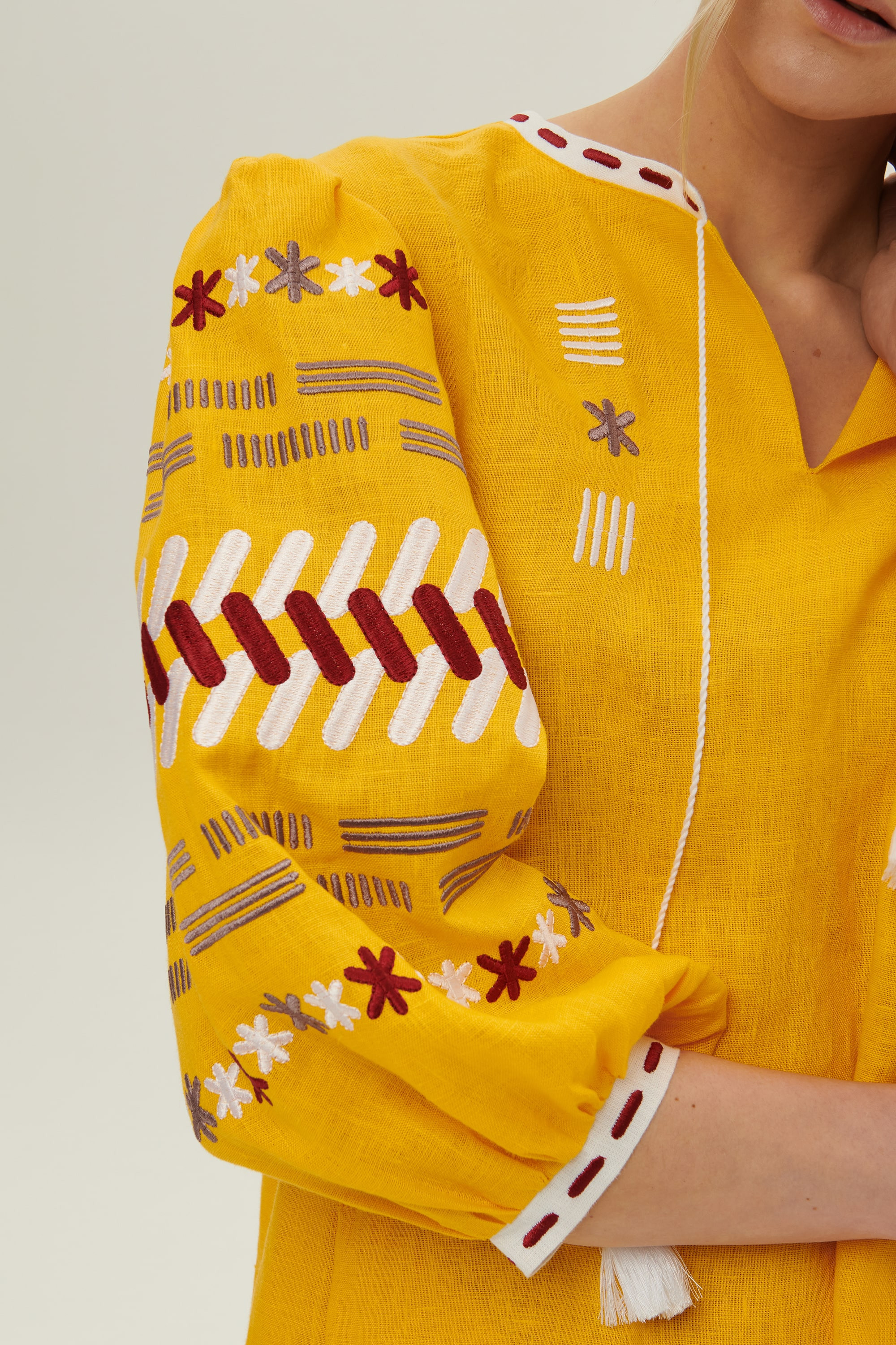 Women's linen embroidered dress Lutneva | S-M
