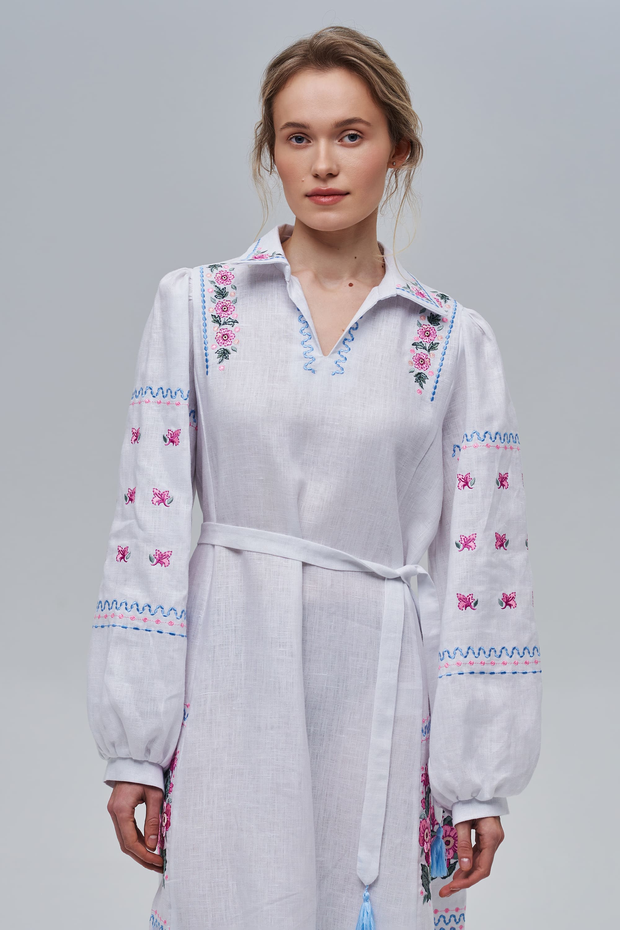 Embroidered white linen dress Rosehip