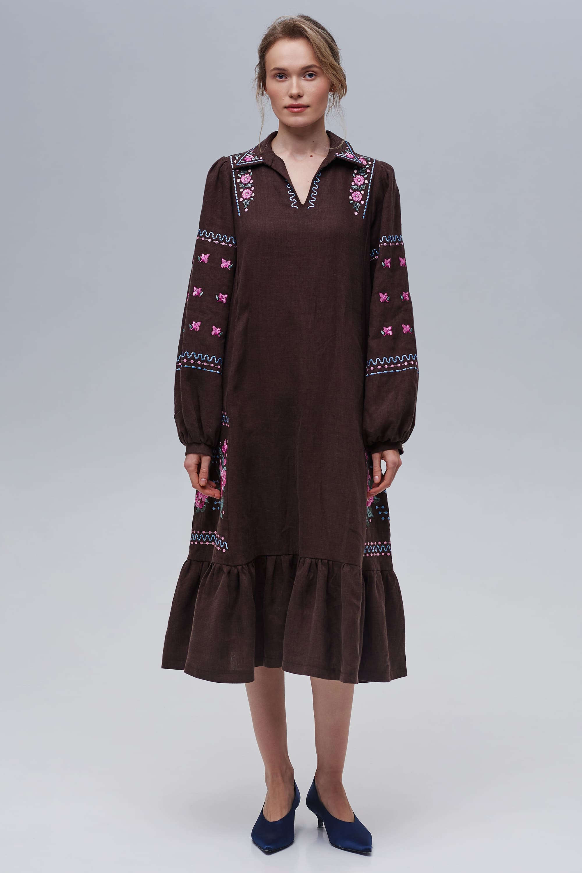 Embroidered brown linen dress Rosehip | S | 42-44